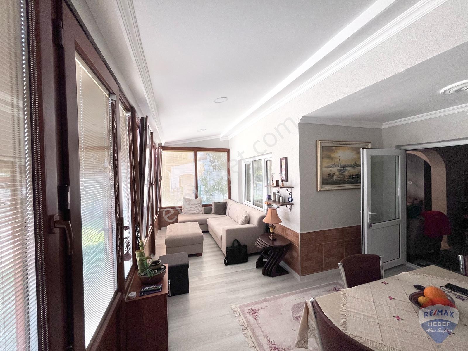 Remax Akın Seyhan Dan Basınkent 3 Te Eşyalı Satılık Villa - Görsel 5