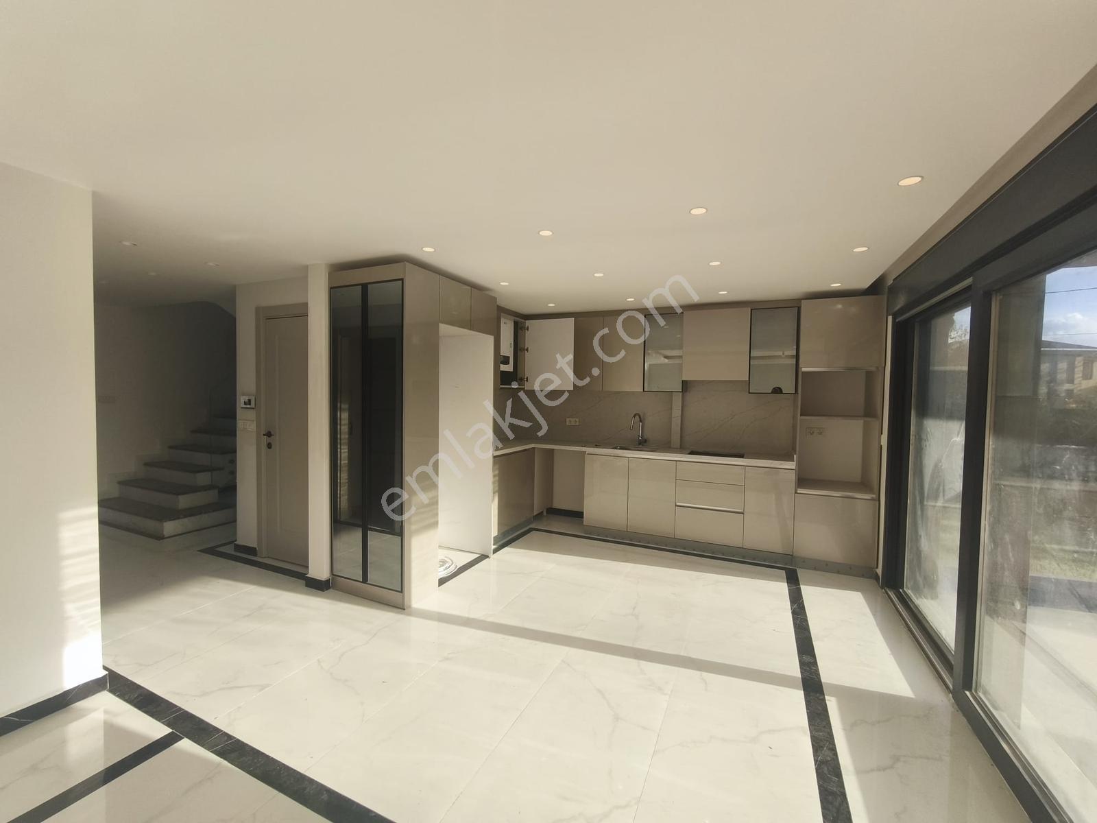 Şile Kumbaba Mahallesinde 420m2 Arsa İçerisinde Satılık 4+1villa - Görsel 18