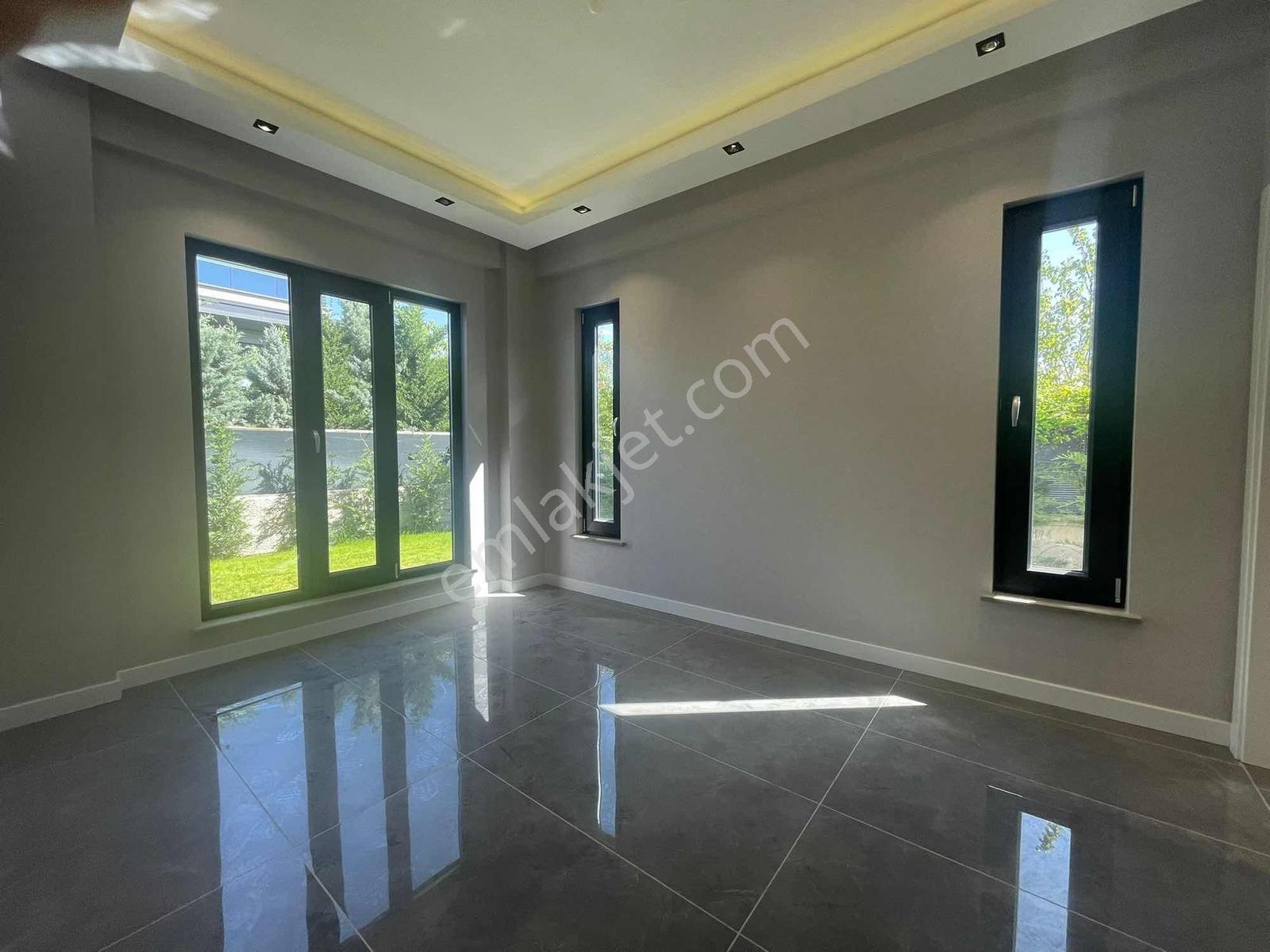 Erenköy Mahallesinde Özel Yapım Villa - Görsel 3