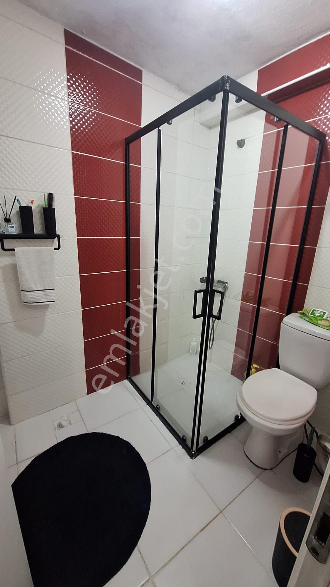 Esenyurt Merkezde Bahçeyolu Cad. Satılık Arakat Daire İskanlı - Görsel 34