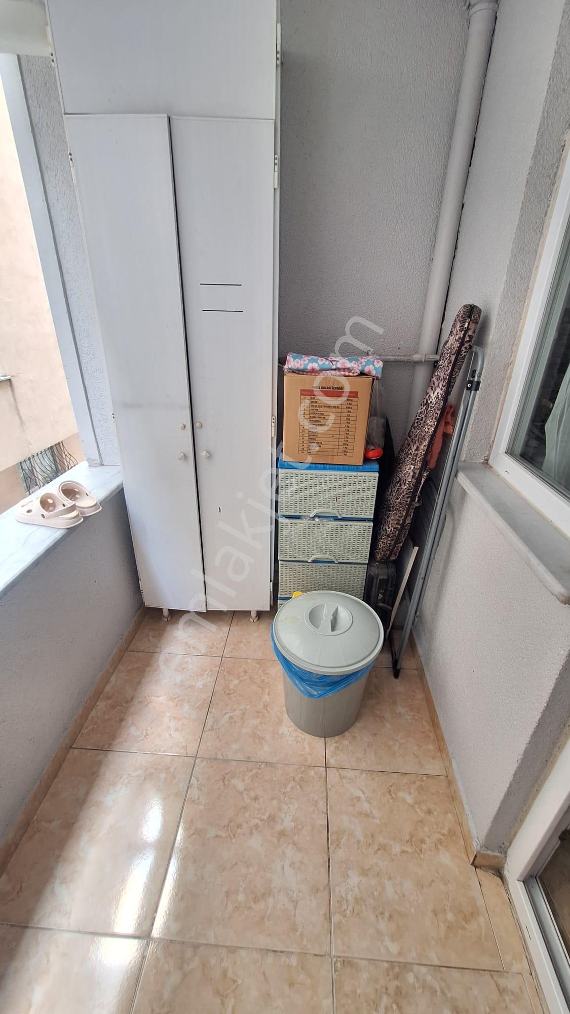 Esenyurt Merkezde Bahçeyolu Cad. Satılık Arakat Daire İskanlı - Görsel 29