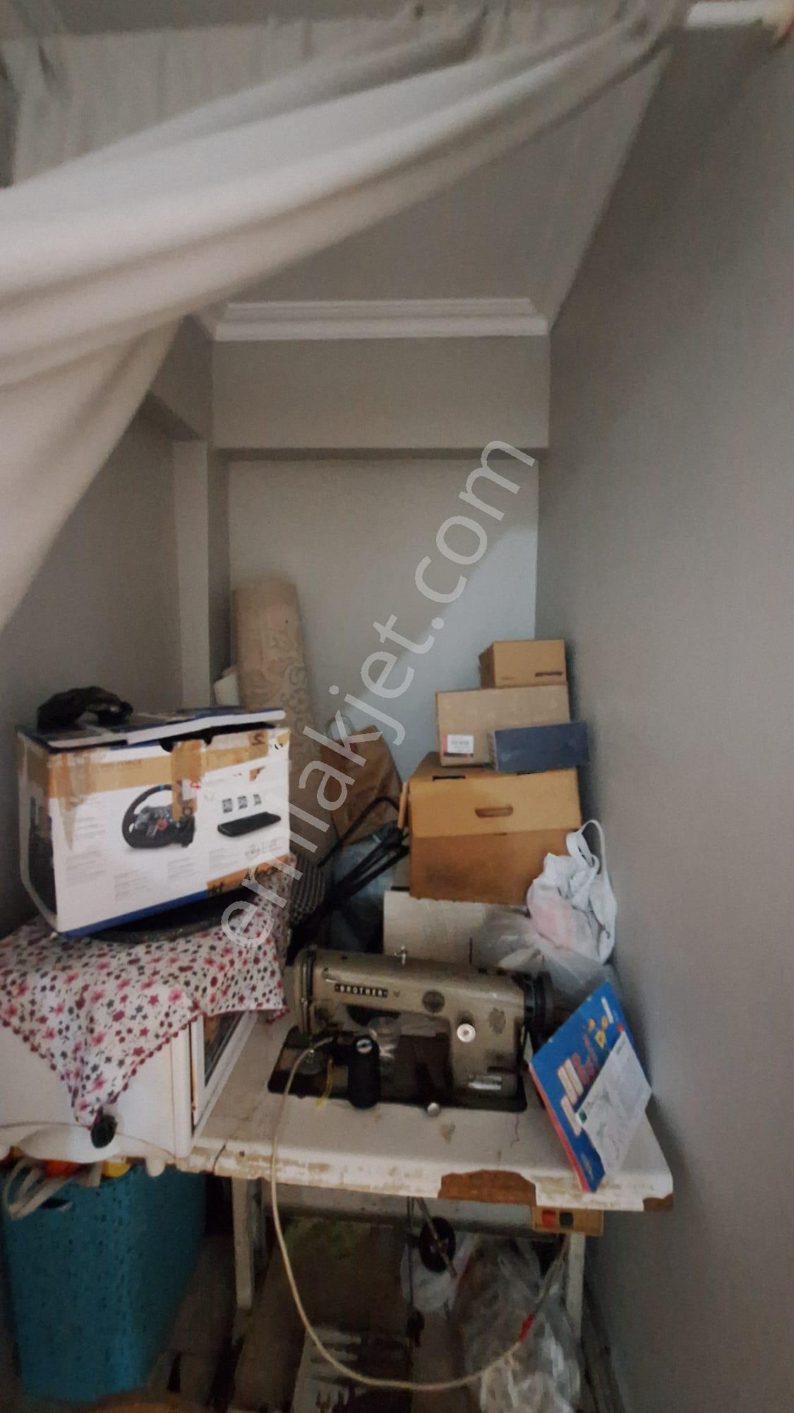Esenyurt Merkezde Bahçeyolu Cad. Satılık Arakat Daire İskanlı - Görsel 23