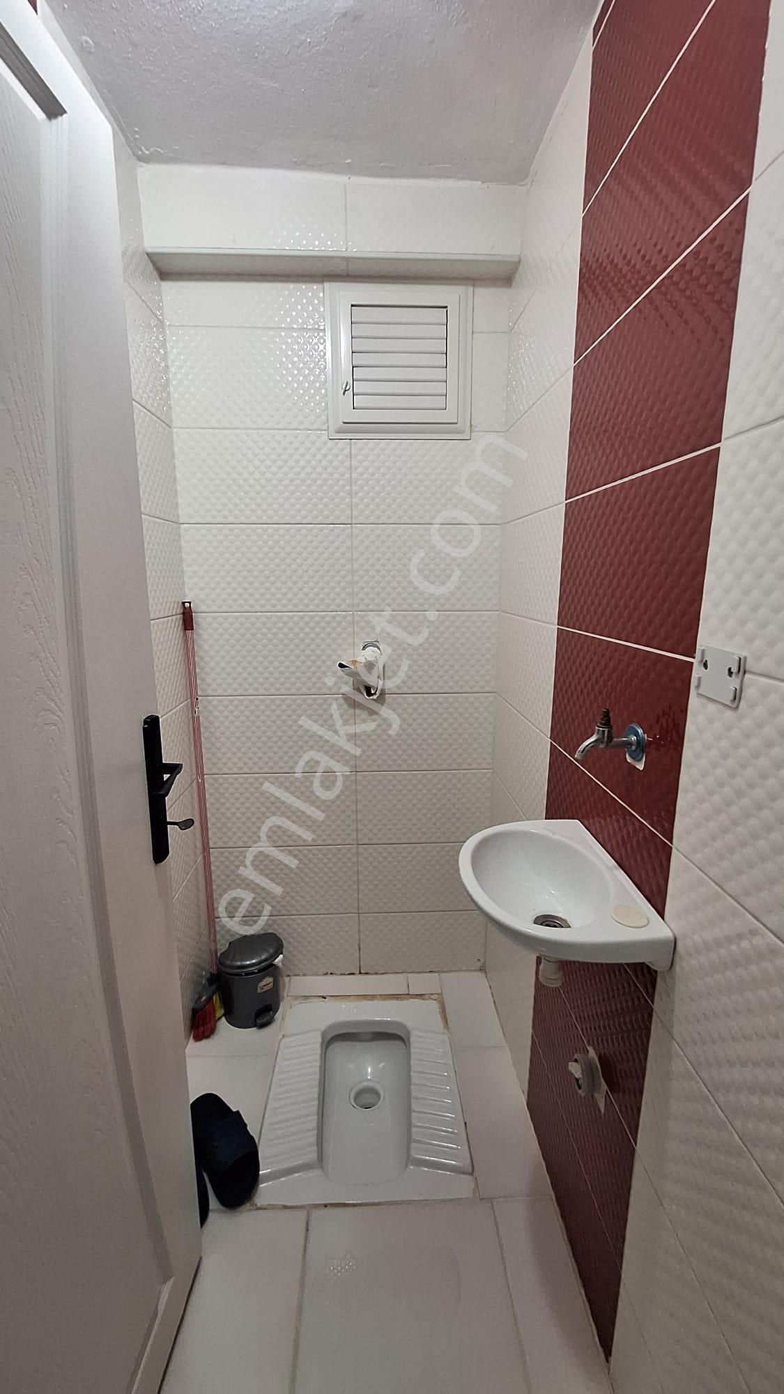 Esenyurt Merkezde Bahçeyolu Cad. Satılık Arakat Daire İskanlı - Görsel 30