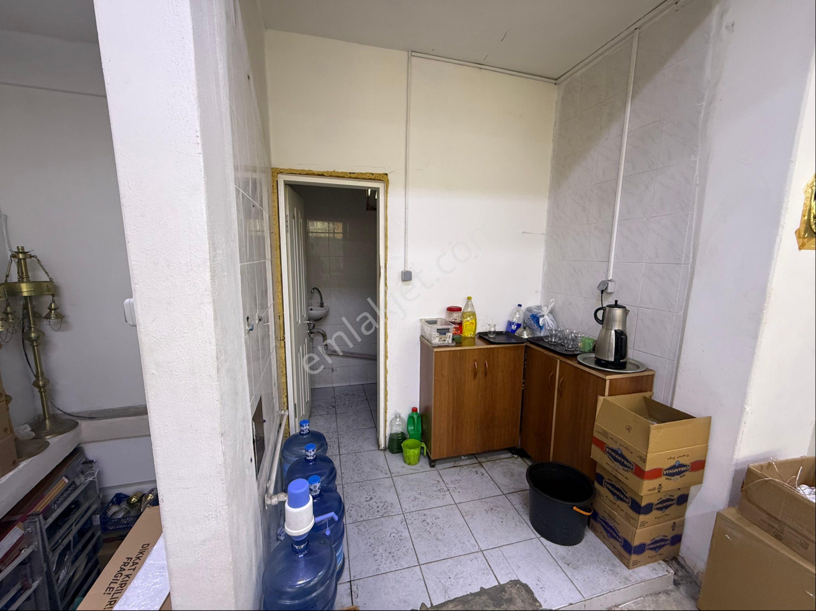 Remax’tan Yunus Emre Mahallesi Satılık 2 Katlı Dükkan - Görsel 11