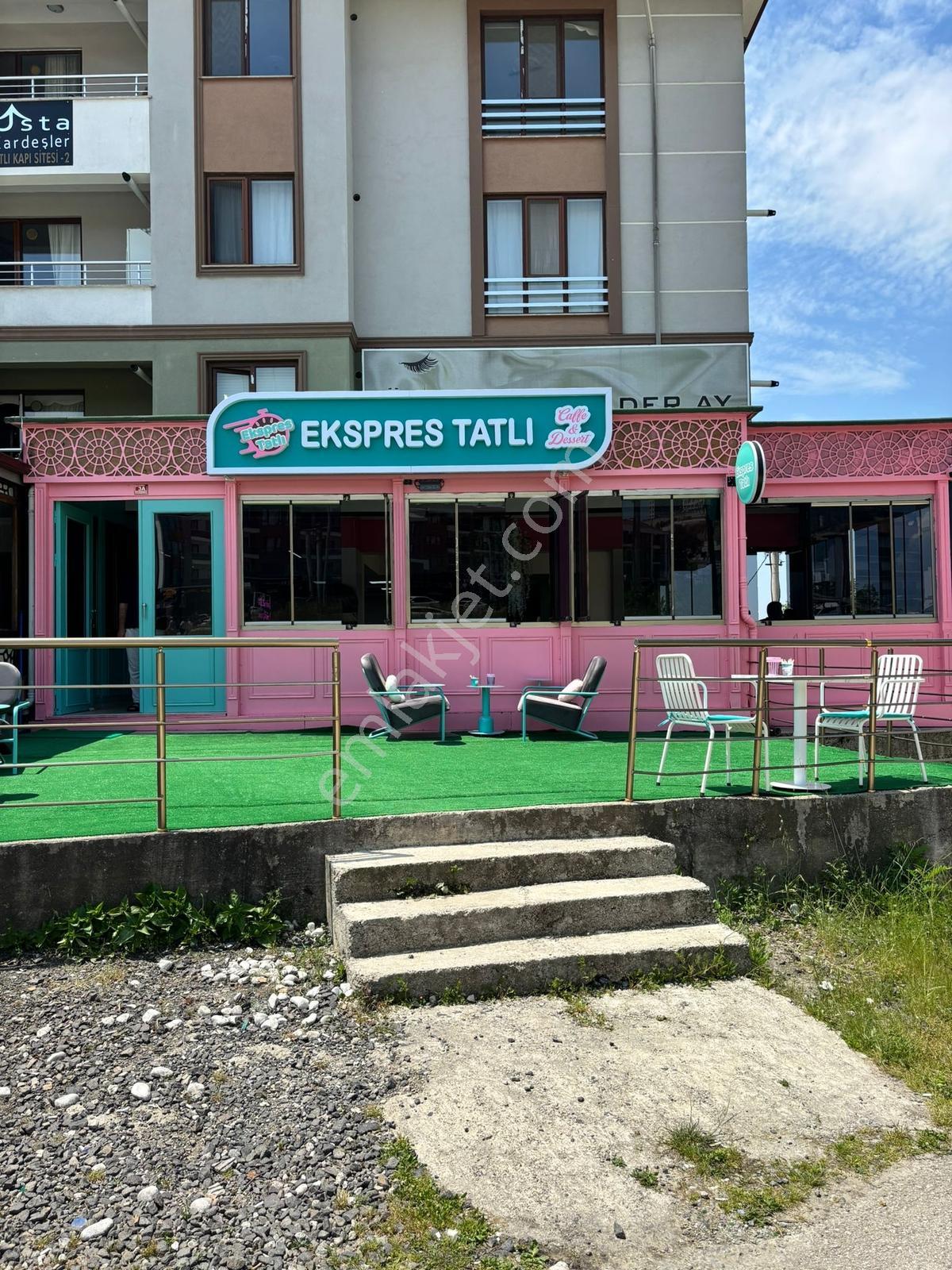 Öğretmen'den Kiracılı, Araç Takaslı Satılık Dükkan