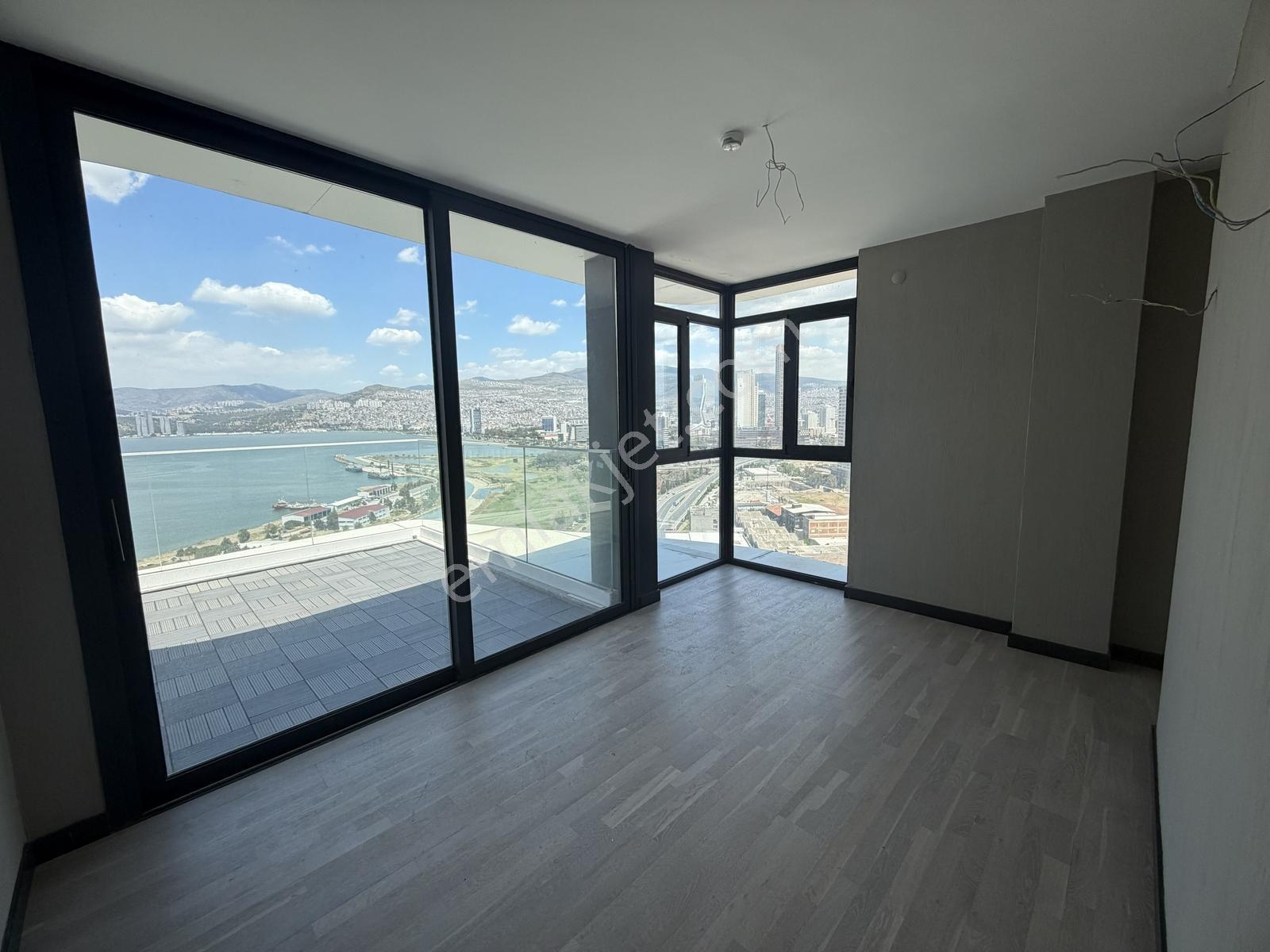 İzmir Modda Port Deniz Manzaralı Ultra Lüks Satılık Penthouse - Görsel 25