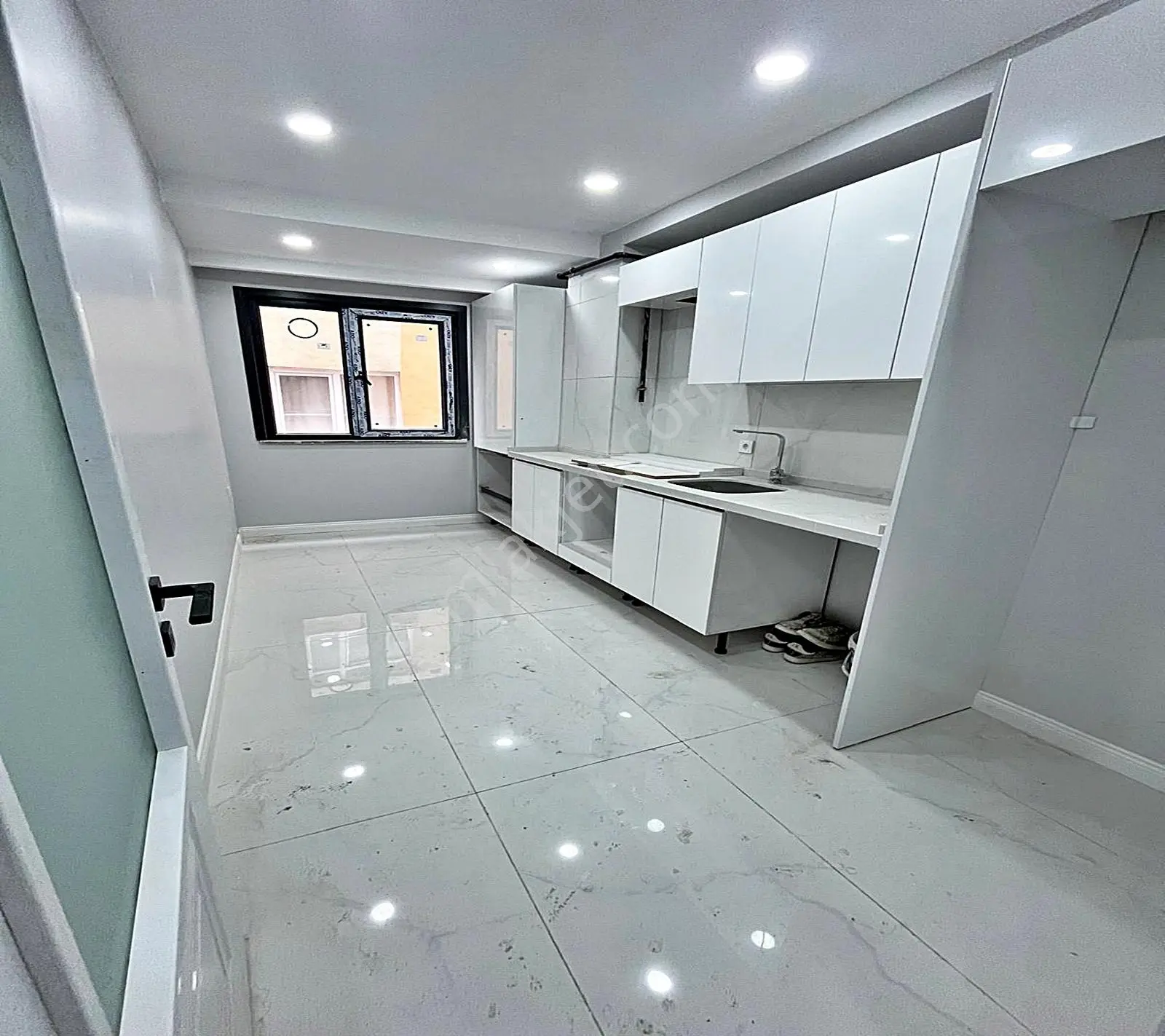 Sancaktepe De Sıfır Temiz Oturuma Hazır 2+1 Satılık Daire