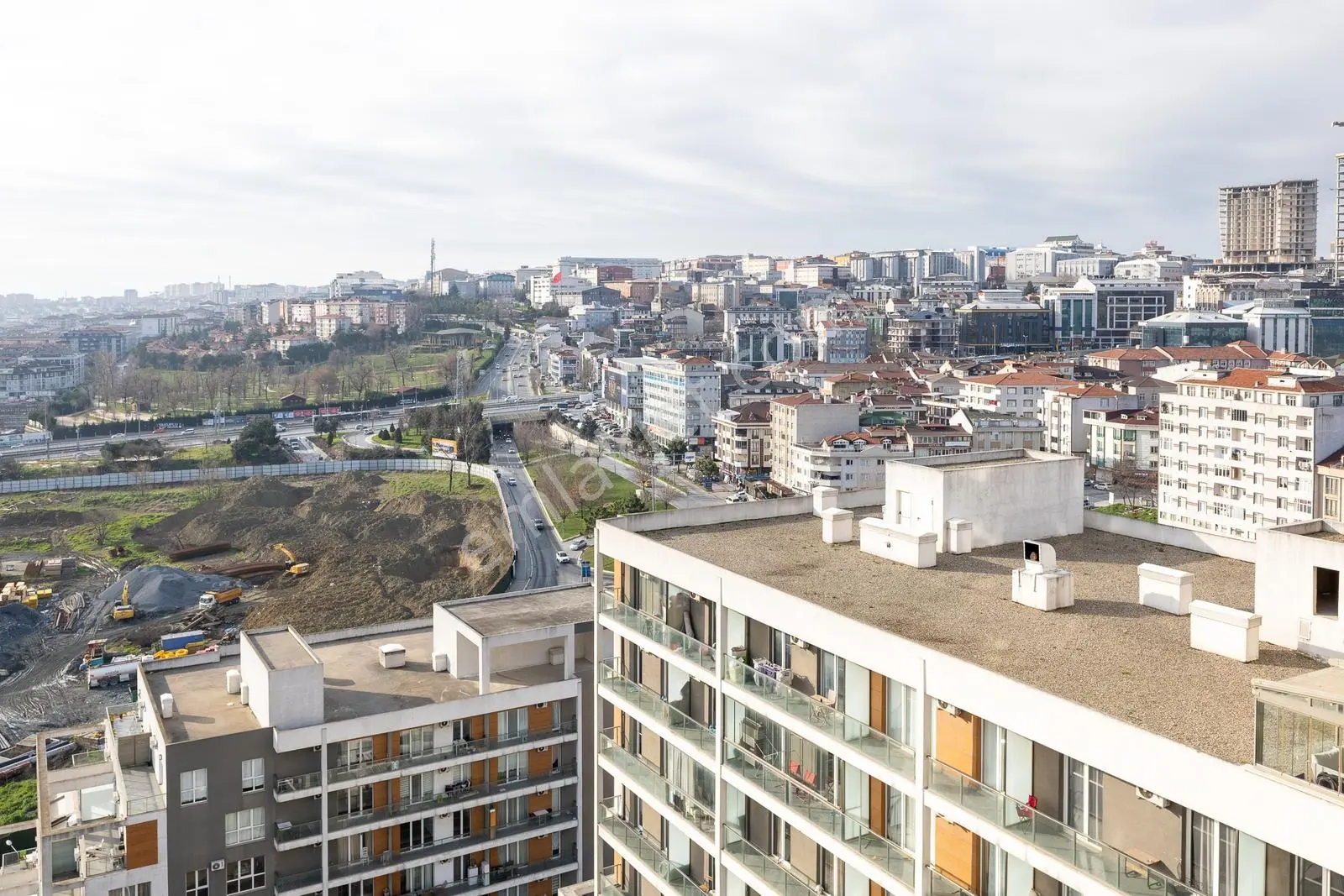 Gülpark Yaşam'da Kiralık Muhteşem Manzaralı 2+1 Daire - Görsel 31