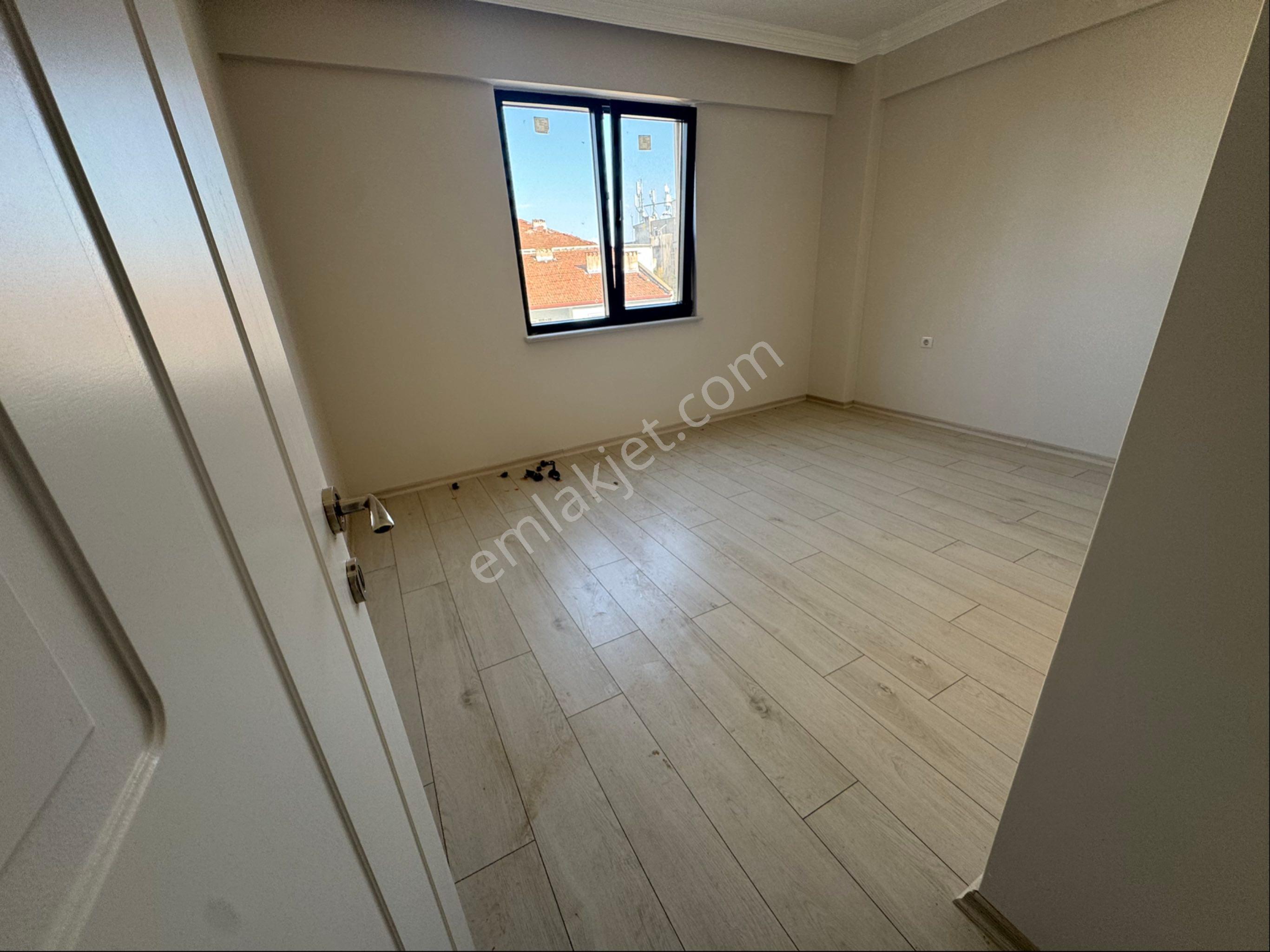 Çarşı Merkezinde Satılık Daire - Görsel 8