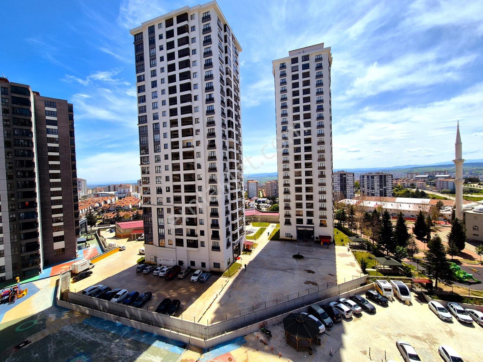 Garanti Emlak'tan - Şehrin En Elit Sitesinde - 180 M² 3+1 Daire - Görsel 31