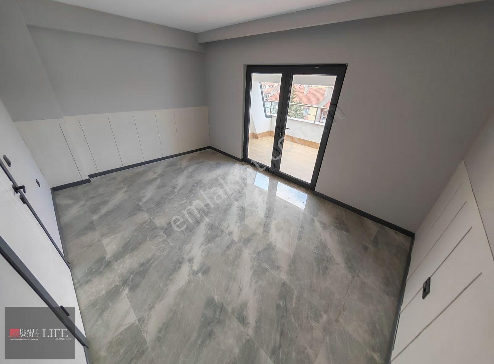 Rw Lıfe// Sazova Mh. 4+1 Tripleks 260m2 Satılık Villa - Görsel 19