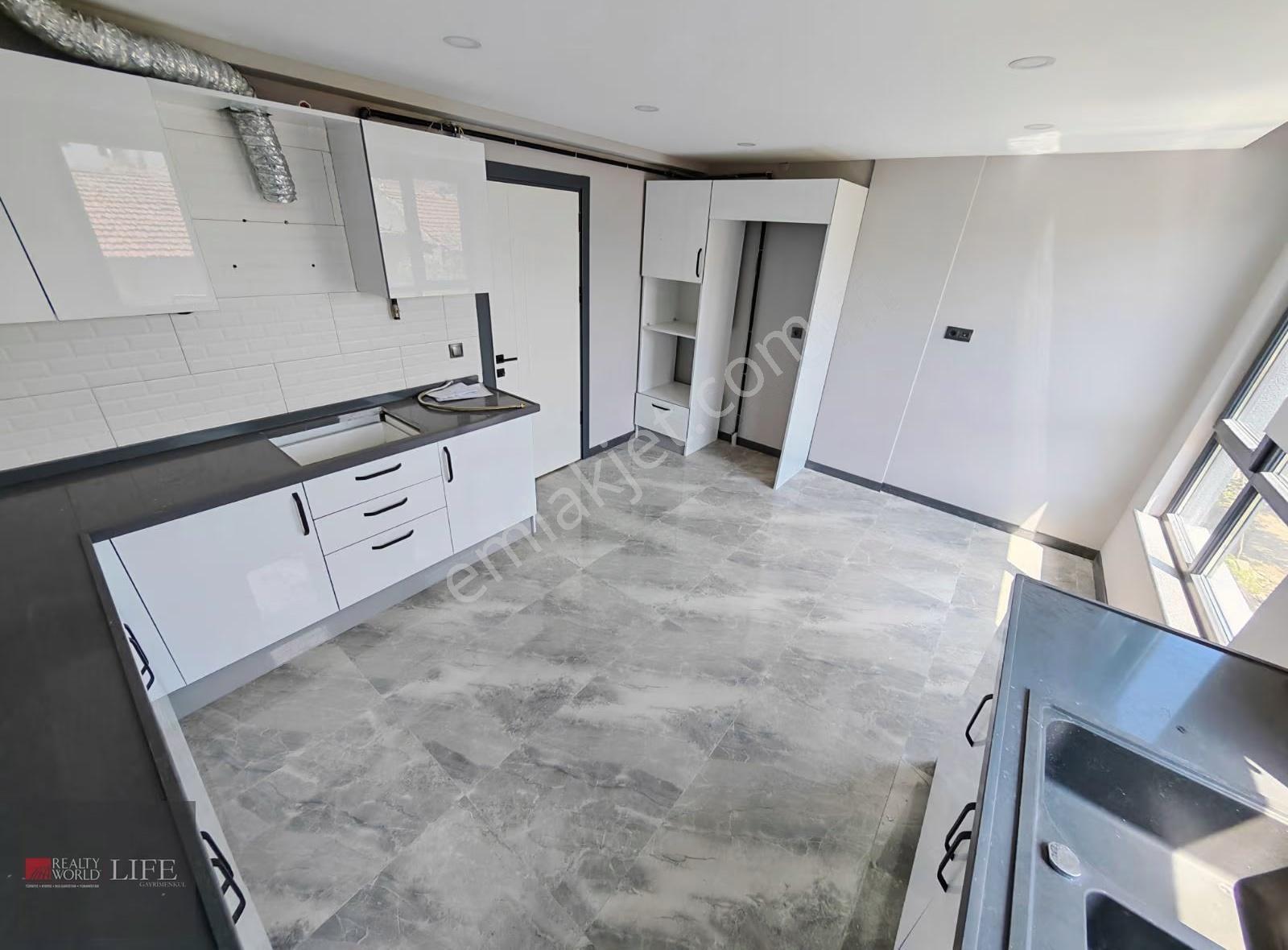 Rw Lıfe// Sazova Mh. 4+1 Tripleks 260m2 Satılık Villa - Görsel 6