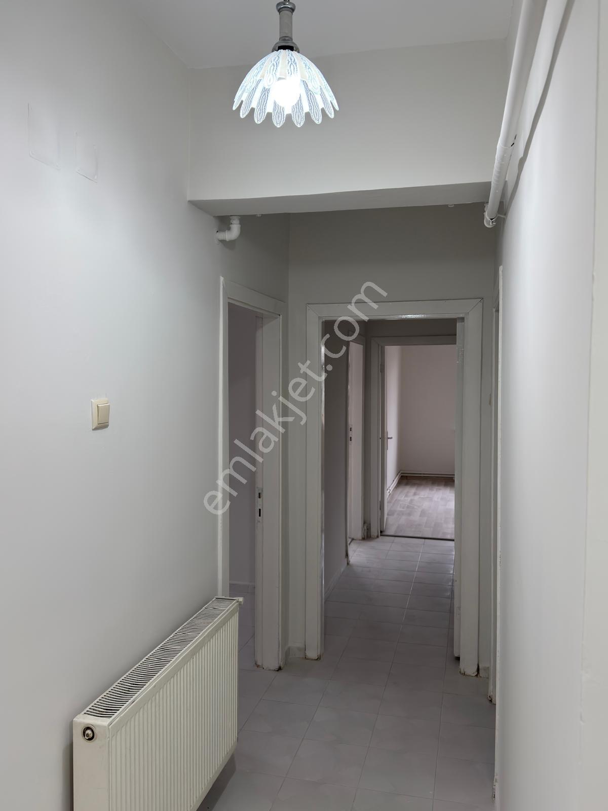 Şekerdere Ana Cadde Üzeri Satlık Geniş Daire