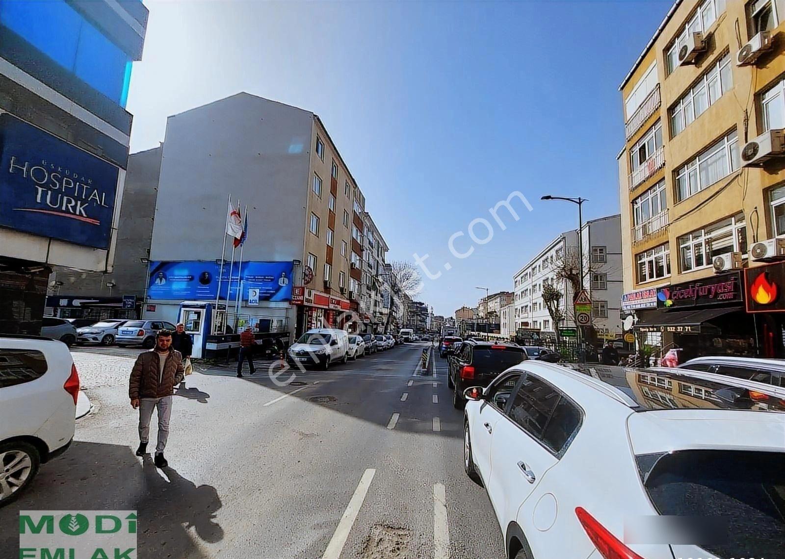 Üsküdar Merkezde Cadde Üzeri Satılık Bina - Görsel 7