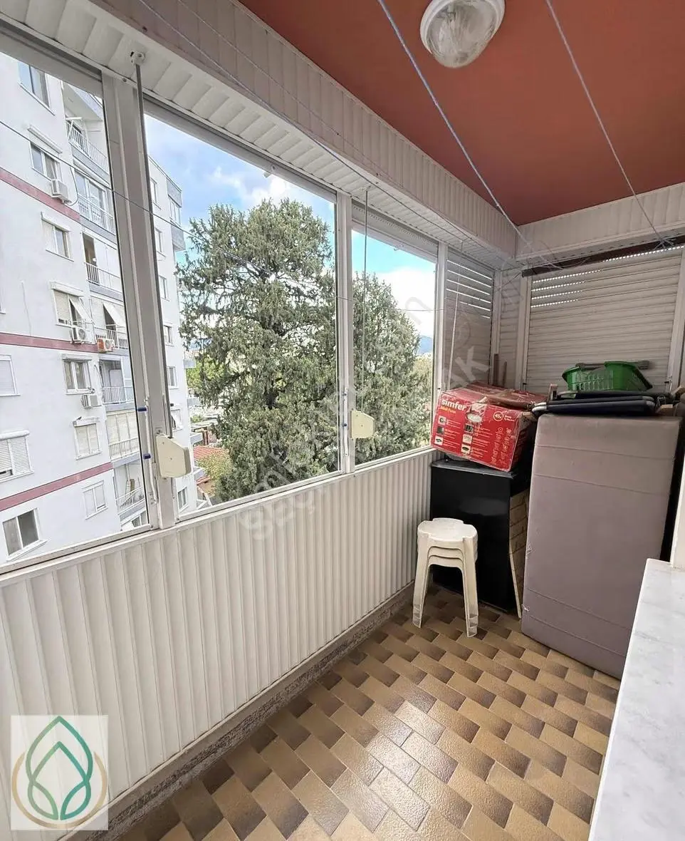 Bornova Erzene Mahallesinde Satılık 3+1 Daire - Görsel 2