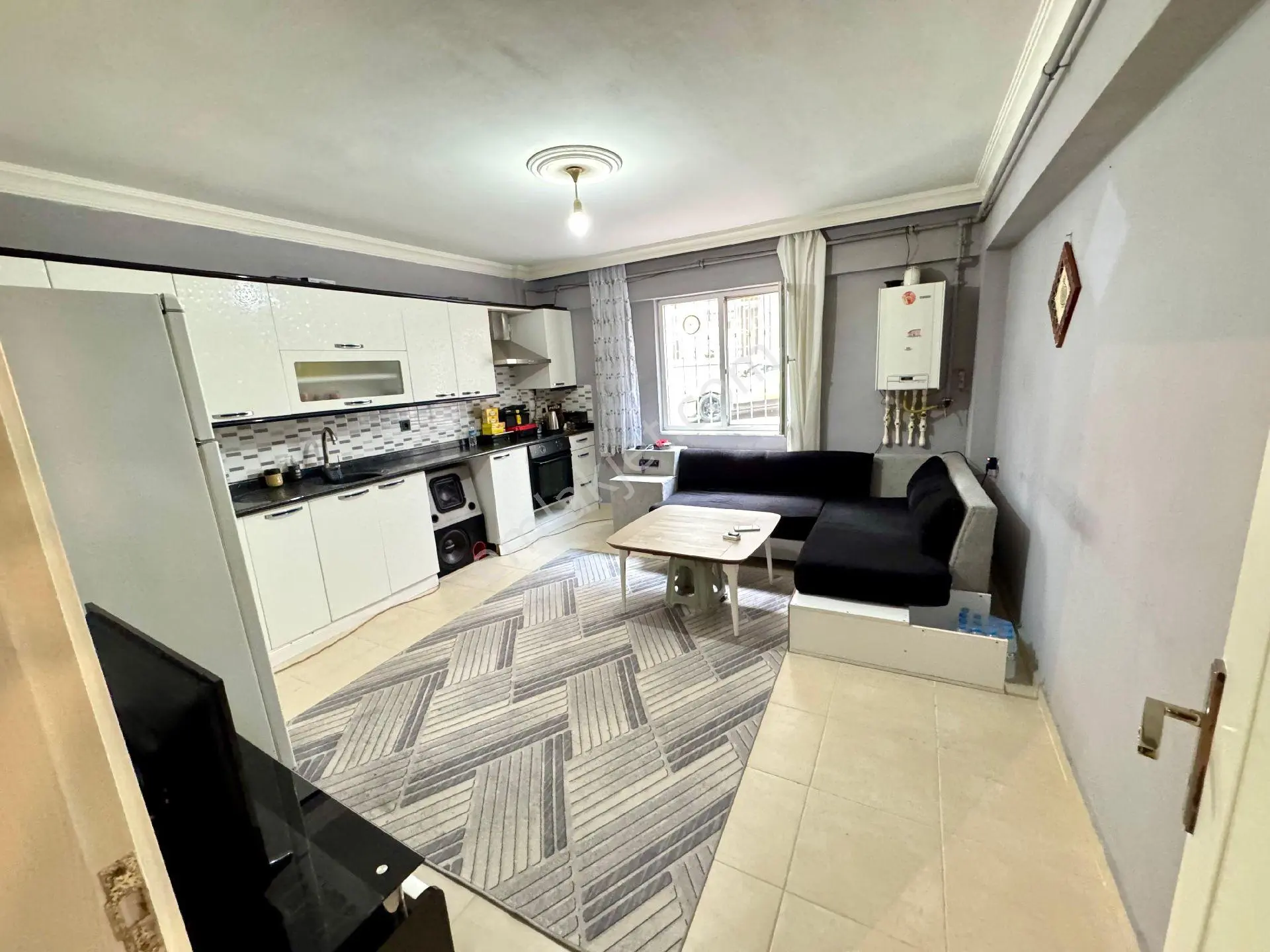 Lider Gayrimenkul'den Fevziçakmak Mh. 3+1 160m2 12 Yıllık Fırsat Daire