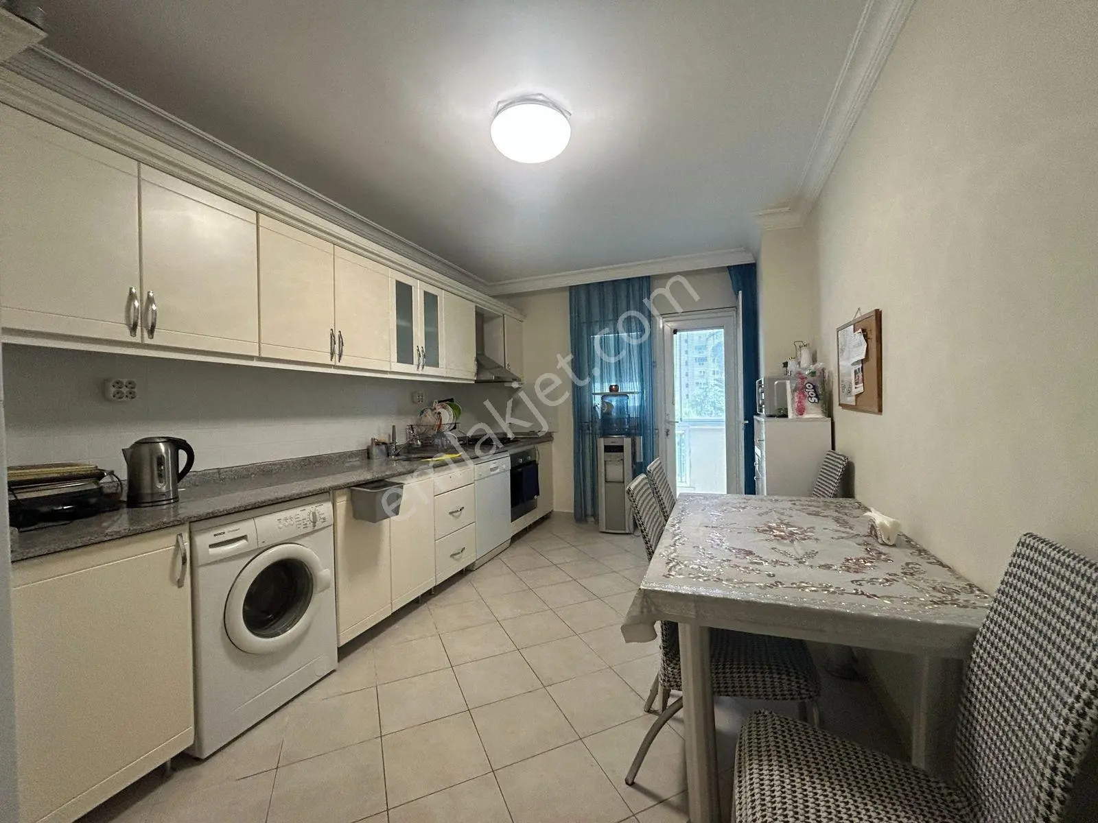 Cikcillide Havuzlu Site İçerisinde 2+1 Ayrı Mutfak Satılık Daire - Görsel 3