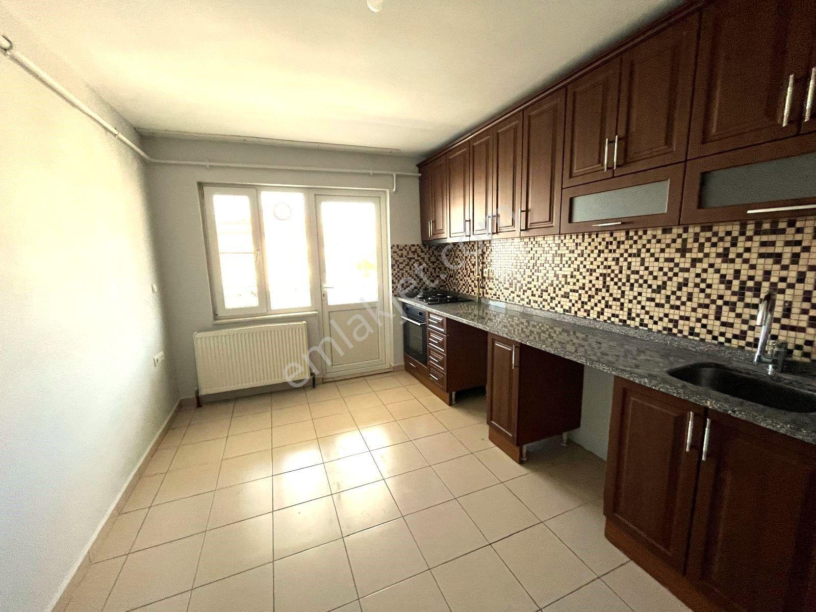 C21 Bal'dan Paşaalanı Mah.'de Merkezi Konumda Kiralık 3+1 Daire - Görsel 18