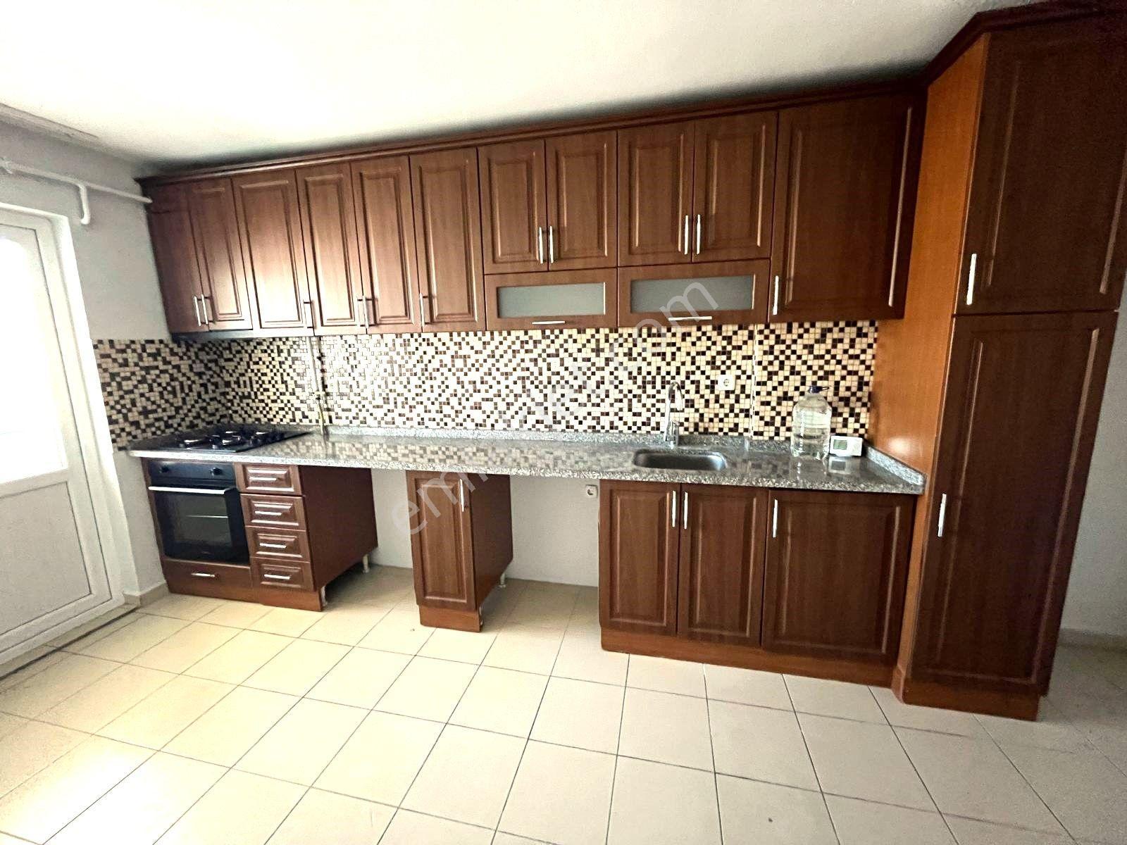 C21 Bal'dan Paşaalanı Mah.'de Merkezi Konumda Kiralık 3+1 Daire - Görsel 17