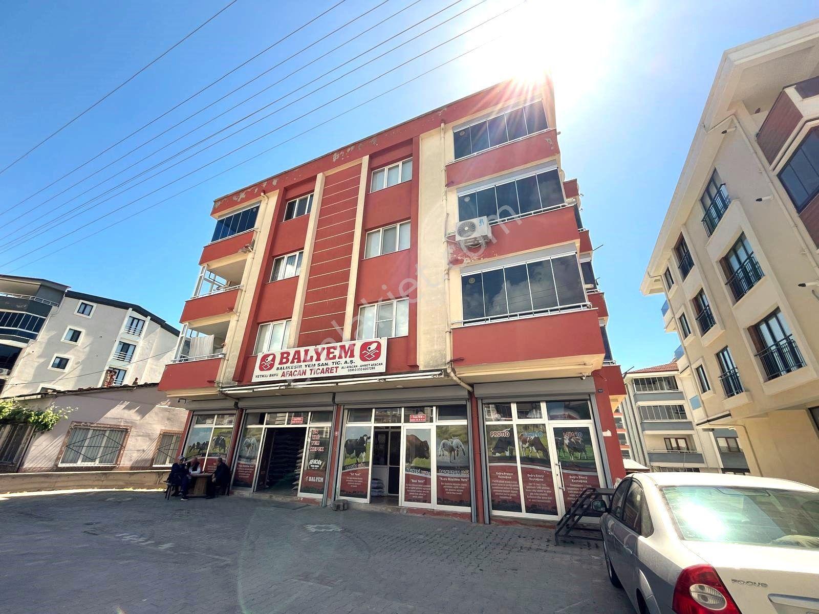 C21 Bal'dan Paşaalanı Mah.'de Merkezi Konumda Kiralık 3+1 Daire