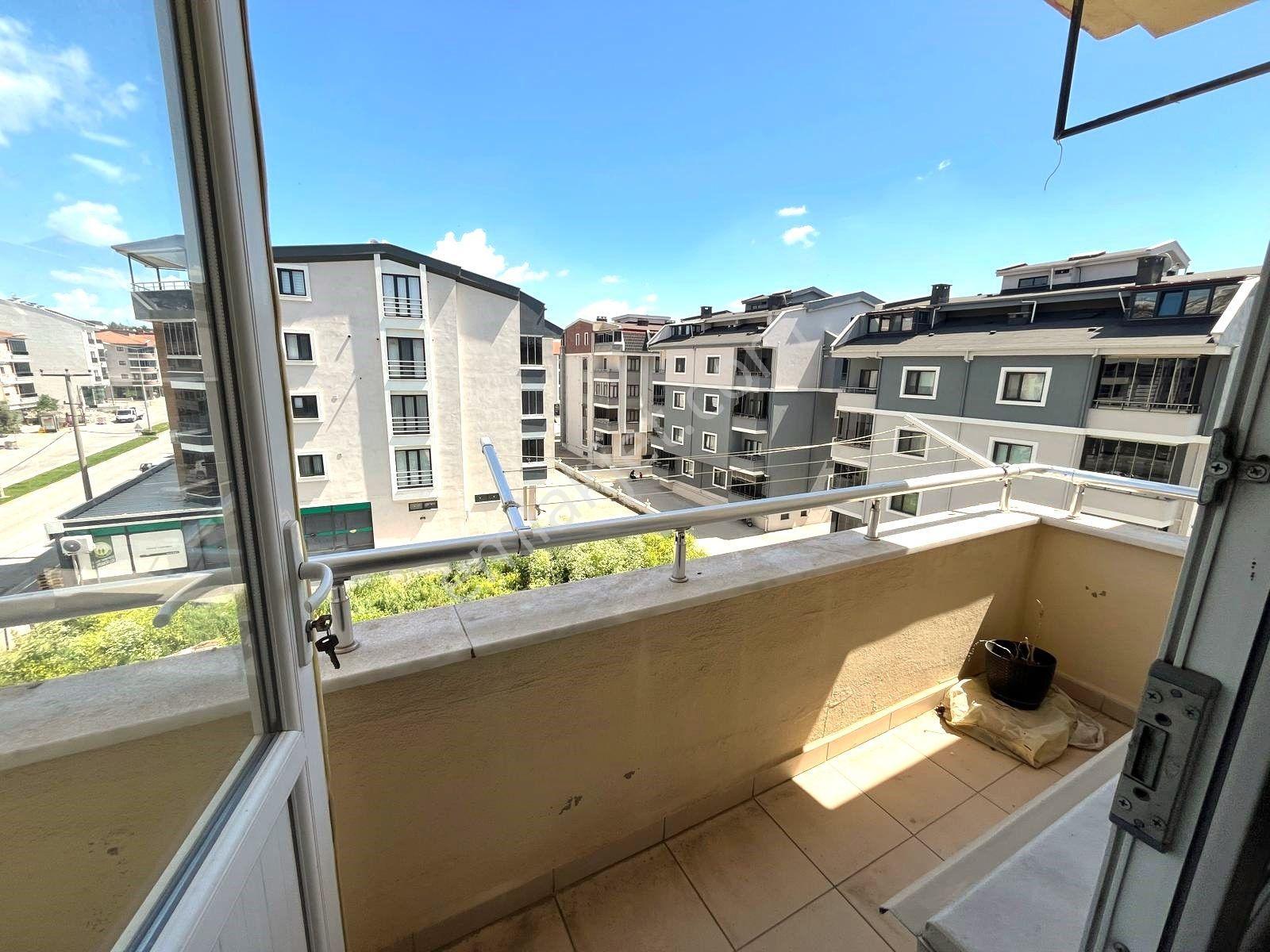 C21 Bal'dan Paşaalanı Mah.'de Merkezi Konumda Kiralık 3+1 Daire - Görsel 23