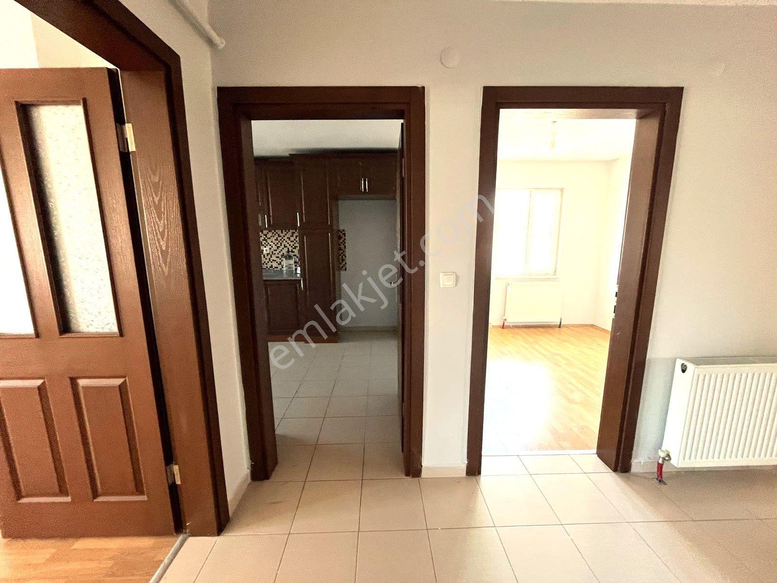 C21 Bal'dan Paşaalanı Mah.'de Merkezi Konumda Kiralık 3+1 Daire - Görsel 14