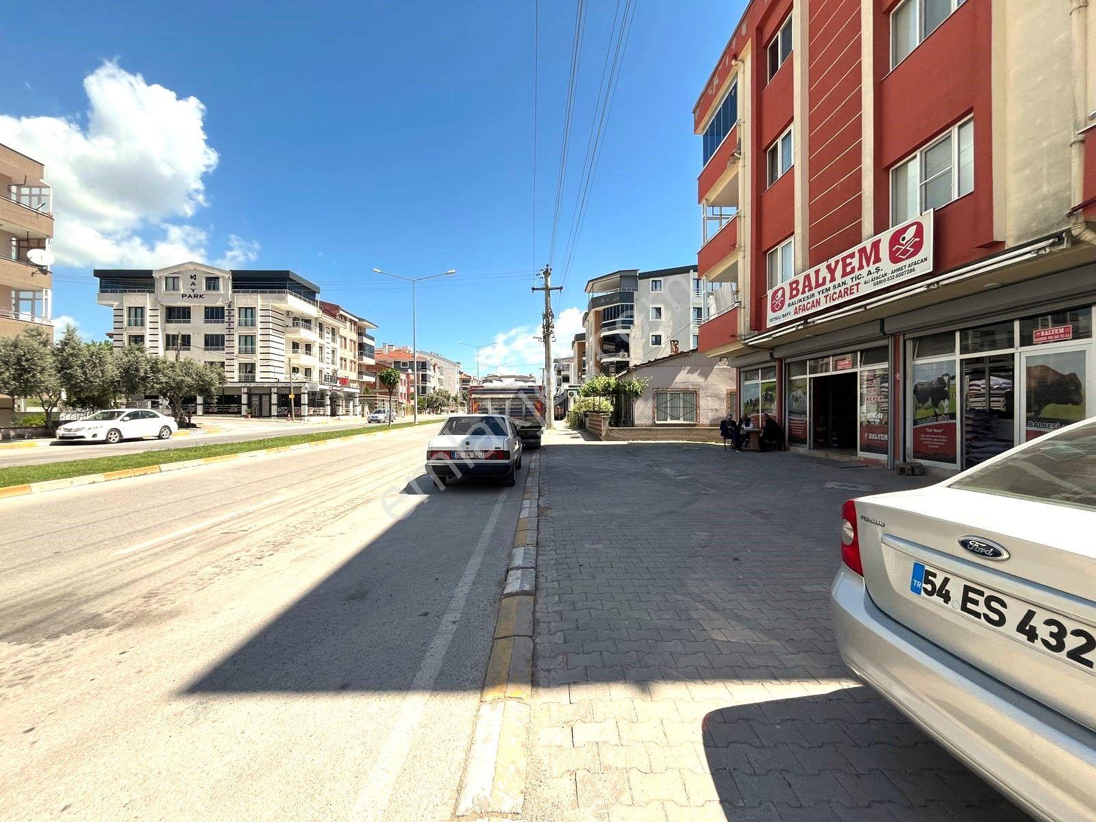 C21 Bal'dan Paşaalanı Mah.'de Merkezi Konumda Kiralık 3+1 Daire - Görsel 2