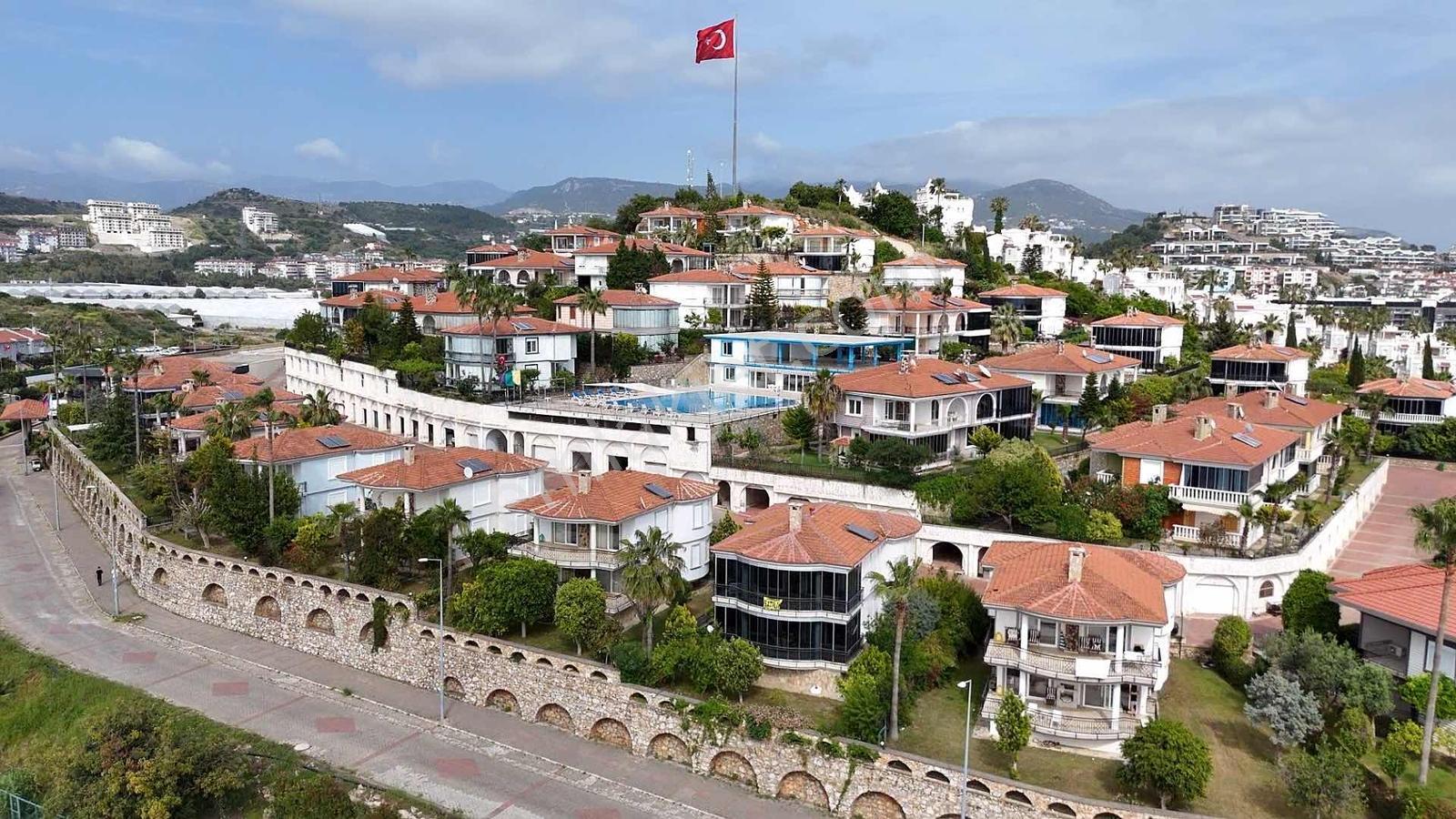 Alanya Konaklı'da Kullanışı Denize Yakın Satılık 3+1 Villa - Görsel 27