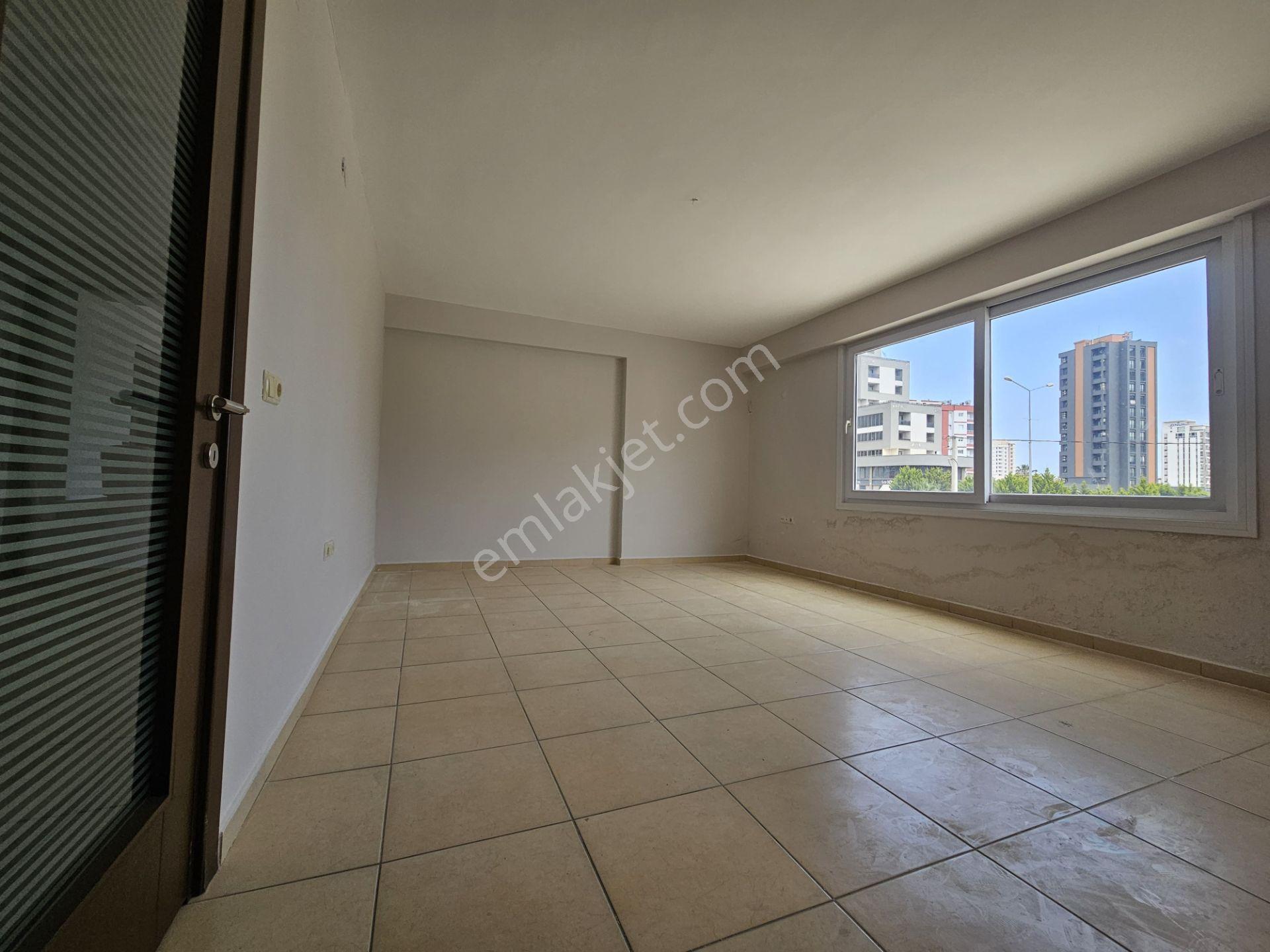 Mersin Yenişehir Çiftlikköyde Satılık 2+1 Ofis - Görsel 21