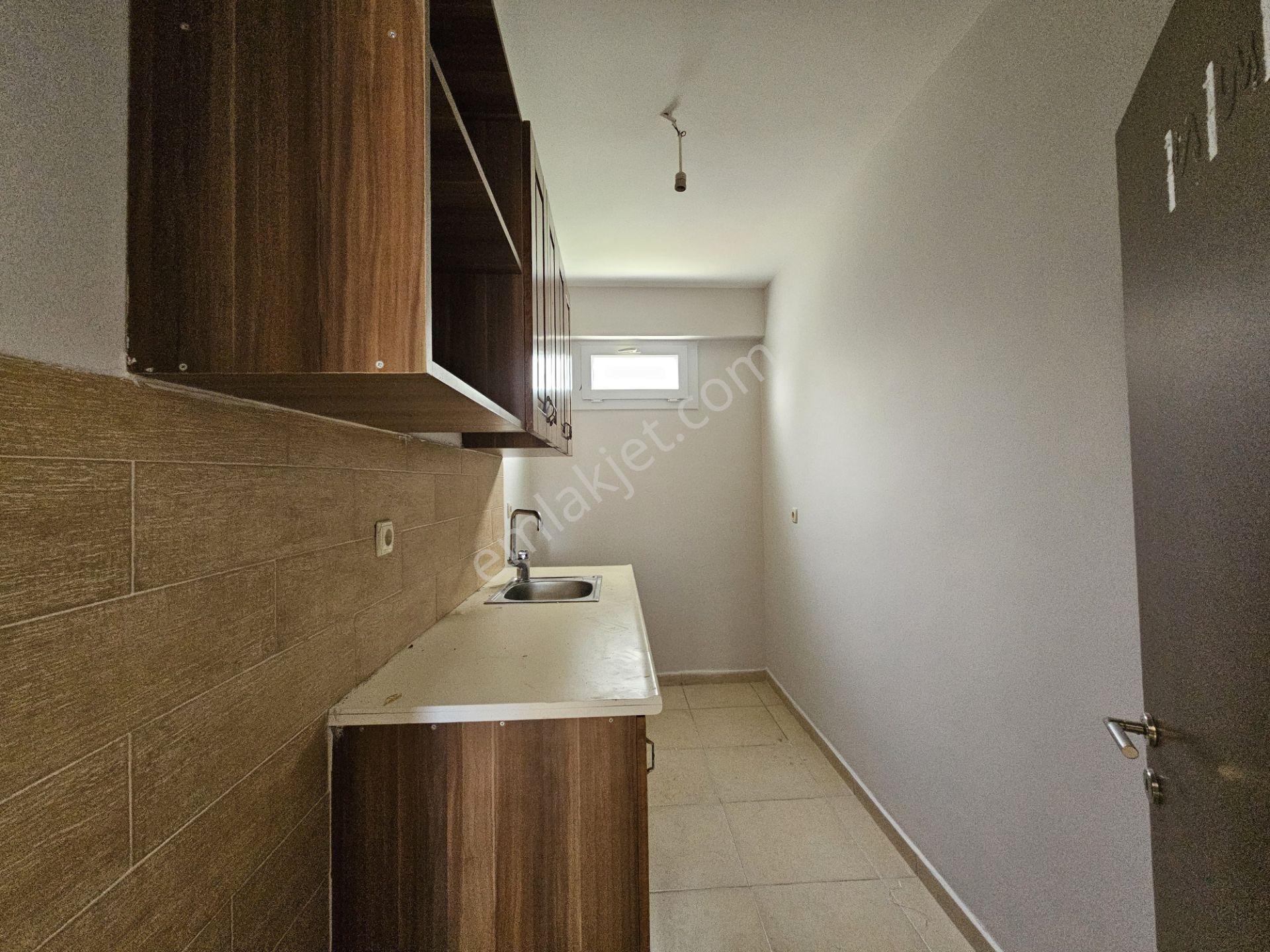 Mersin Yenişehir Çiftlikköyde Satılık 2+1 Ofis - Görsel 16
