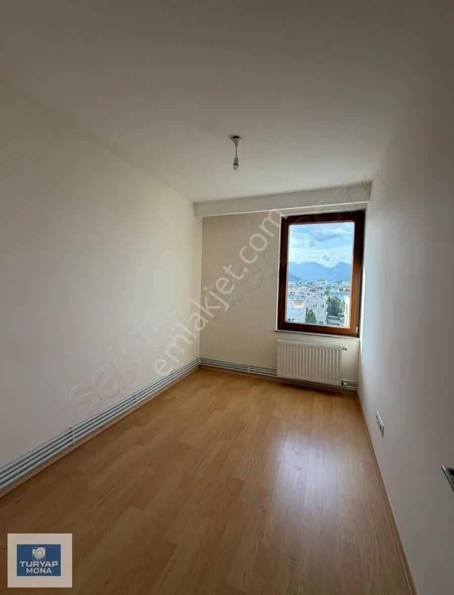 Sahil Bandında Deniz Manzaralı 3+1 Kiralık Daire - Görsel 17