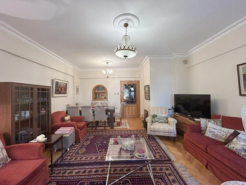 Tülay Özkök'ten Nostaljik Binada Boş Balkonlu Satılık Daire - Görsel 26