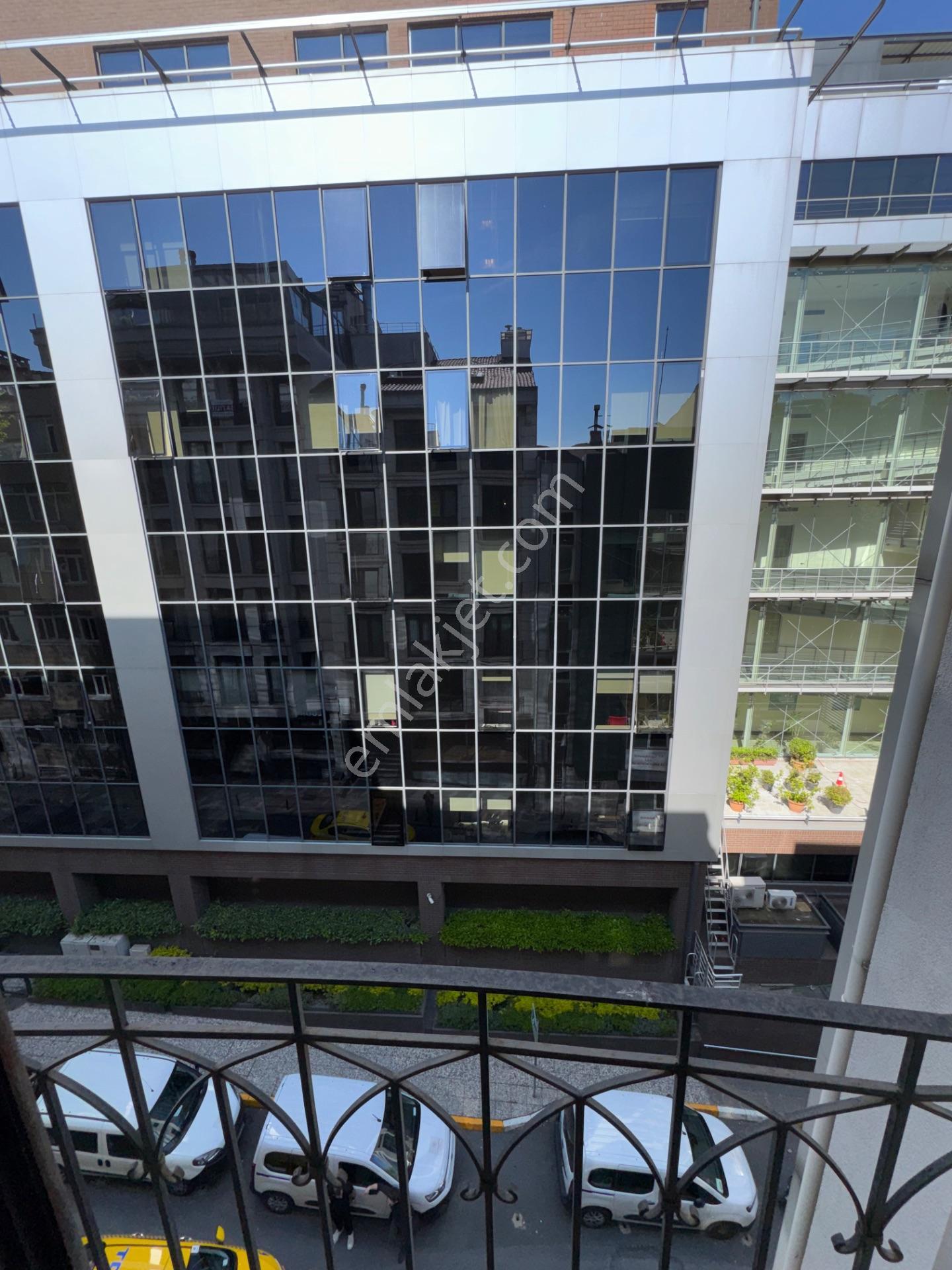 Erkutun'dan Nişantaşı Amerikan Hastanesi Yanında, Asansörlü, 75 M2 Kiralık İş Yeri - Görsel 15