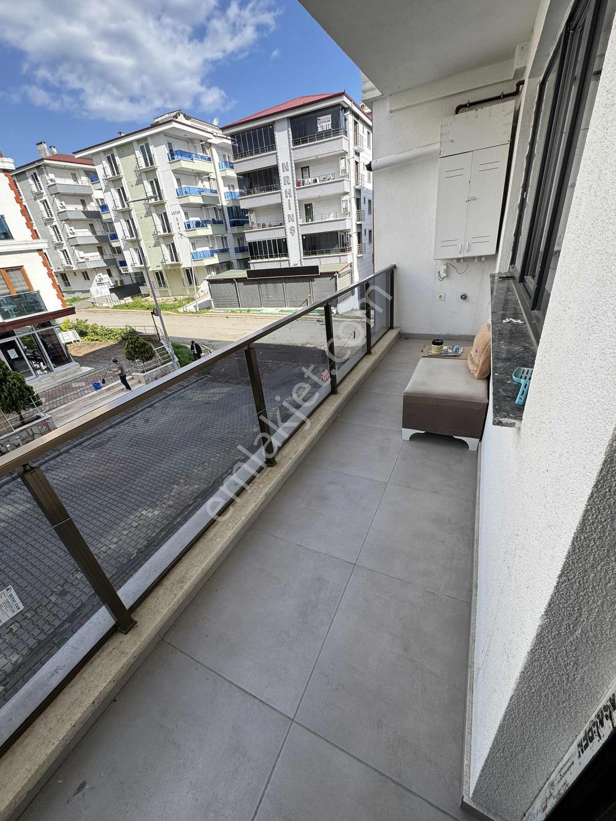 Rektörlük Tramvaya İkinci Bina Kiralık Eşyalı 1+1 Daire - Görsel 12
