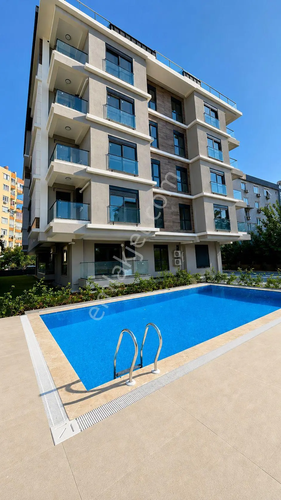 Konyaaltı Liman’dasahile Sadece 200 Metre Mesafedesıfır, Modern Ve Prestijli 2+1 Residence Daire