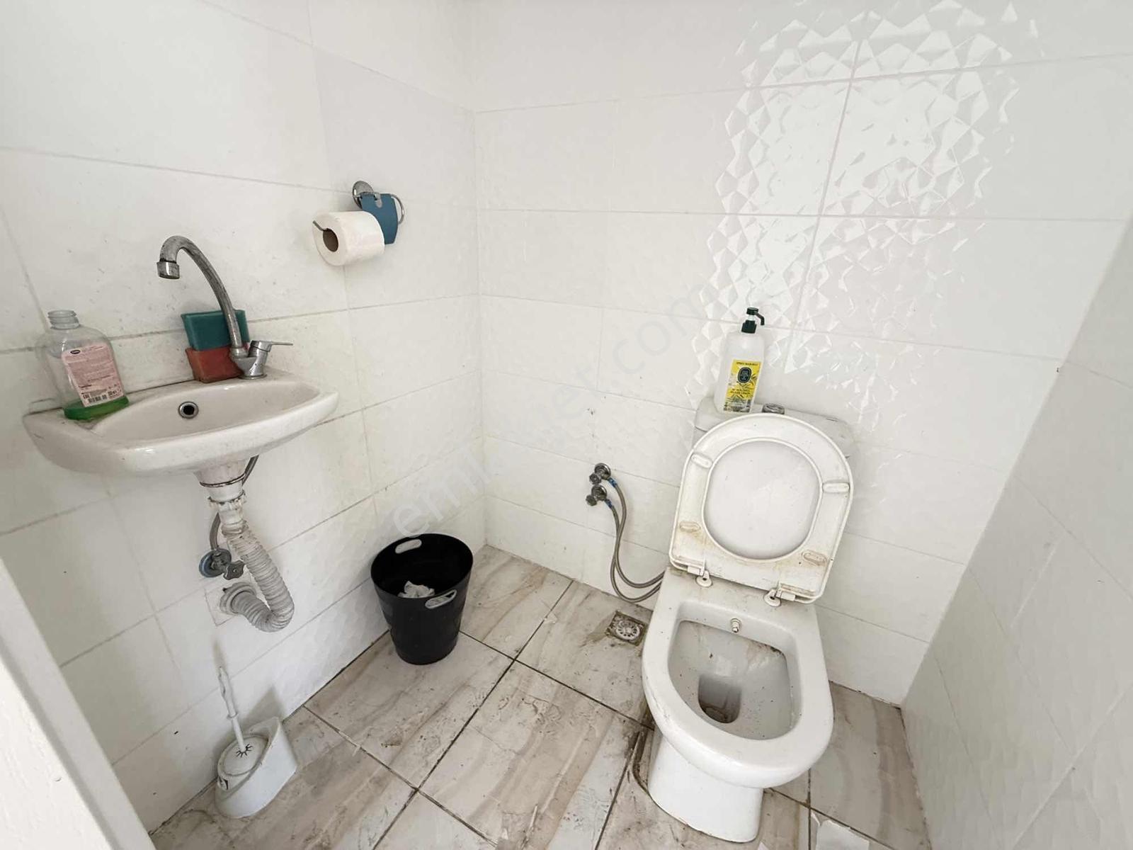 Mevlana Mh.caddeye Paralel Geniş Vitrinli Kiralık 300 M² İş Yeri - Görsel 4