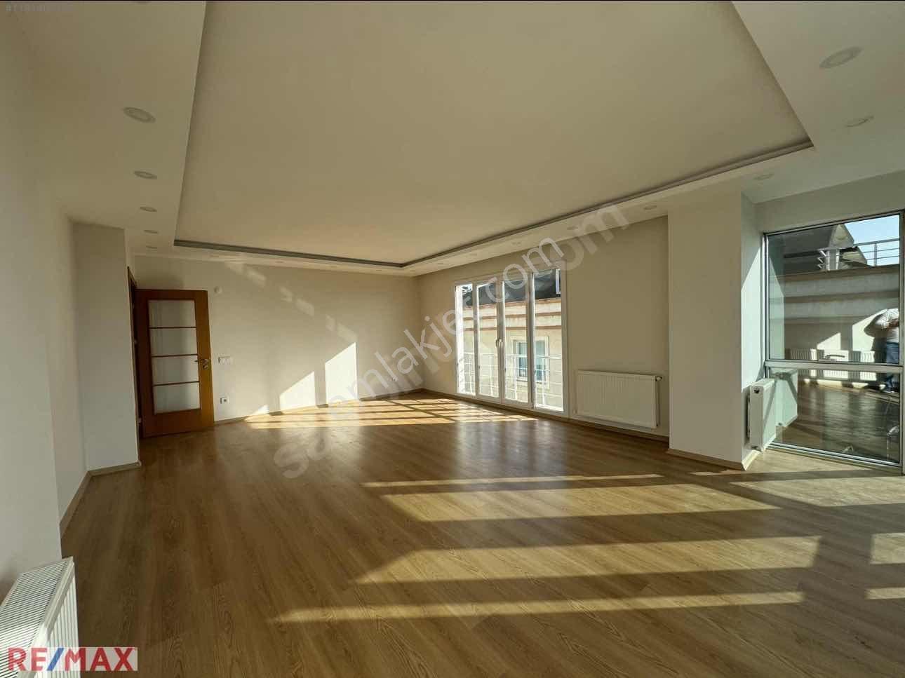 Remax Ten Büyükçekmece Atatürk Mh Rüya Konakları 5+2 Dublex - Görsel 3