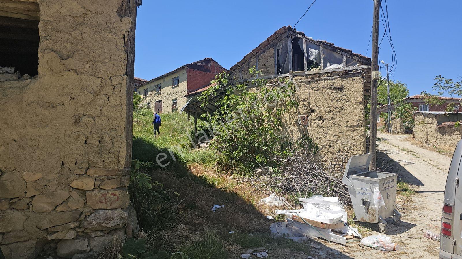 143m Köy İci İmarlı Harika Fiyat İcinde Eski Köy Evi Bulunmaktad - Görsel 15