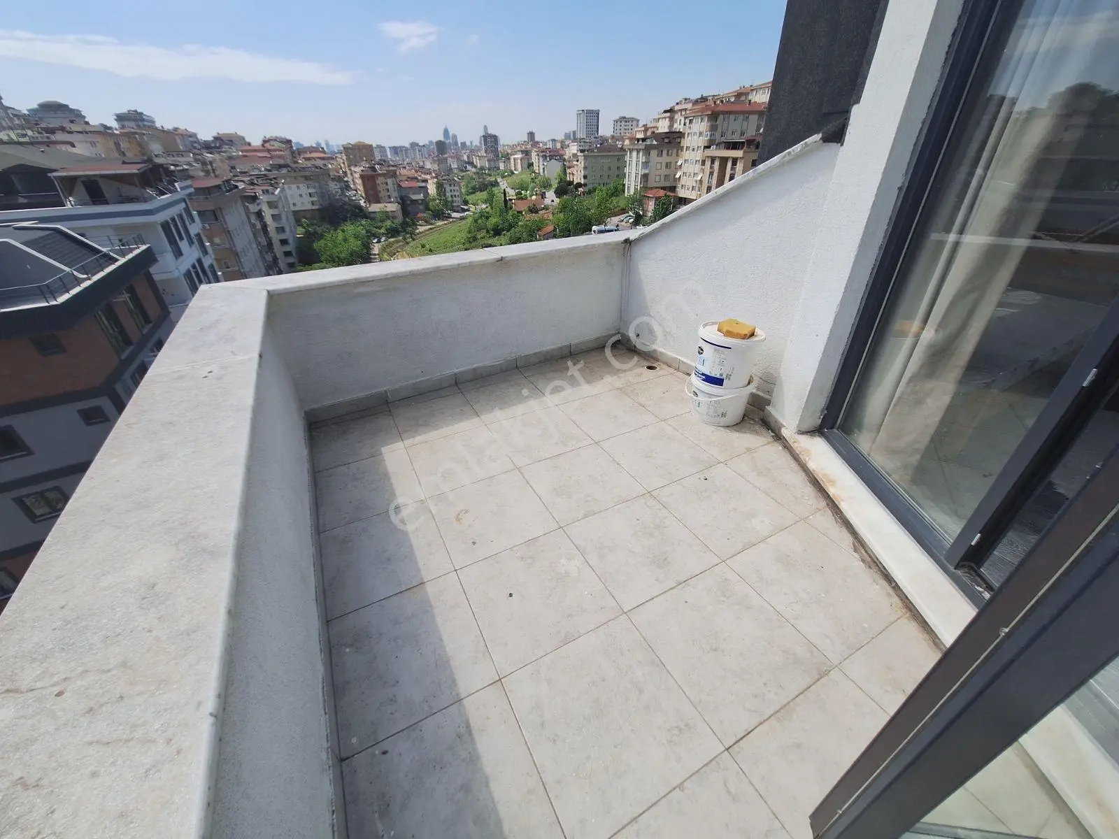 Yeditepe Üniversitesi'nin Alt Kapısında 1+1 Kiralık Eşyalı Daire - Görsel 2
