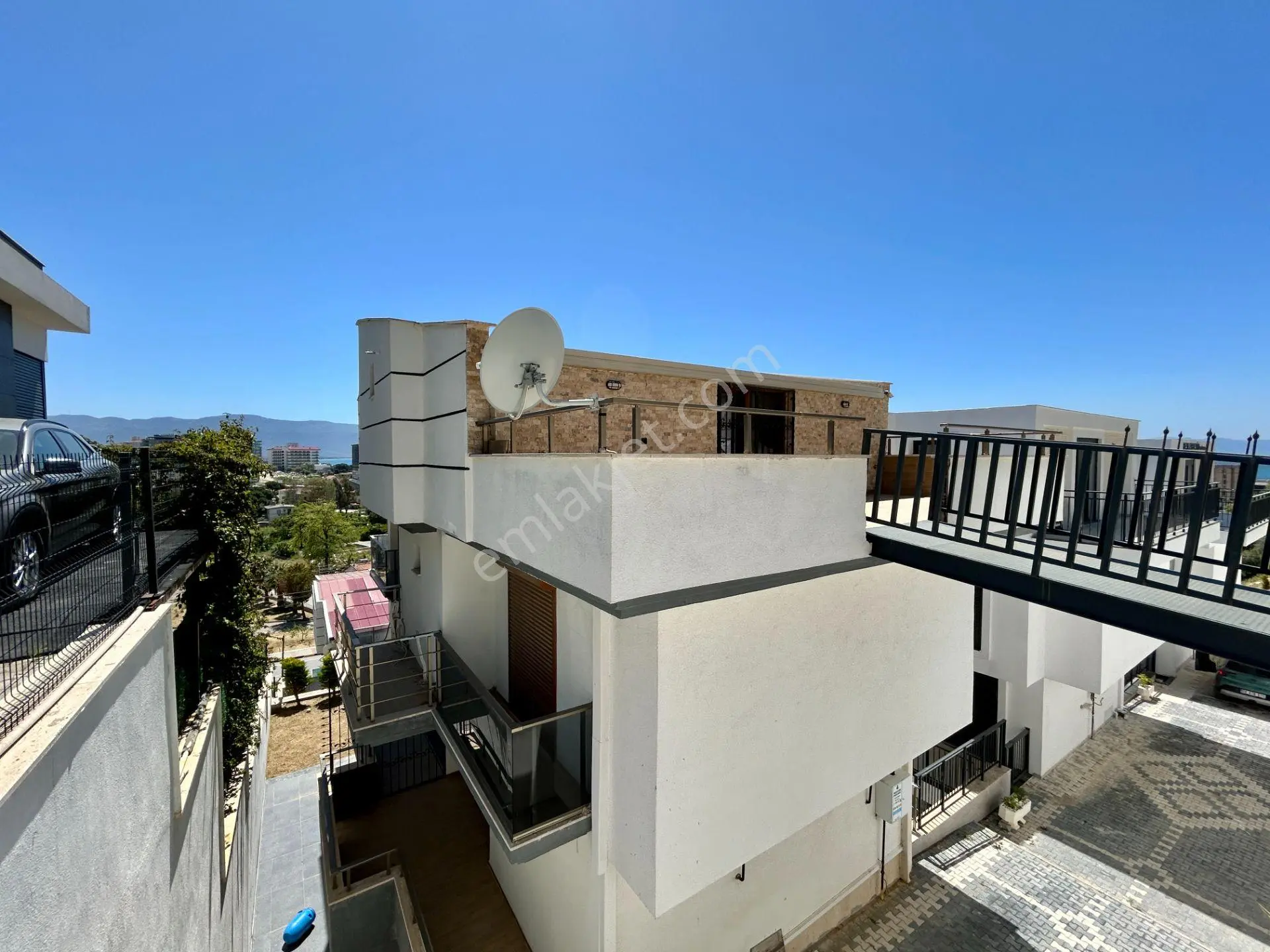 Tüm Katlardan Kuşadası Manzarasına Sahip Beylerbeyi Premium - Görsel 3