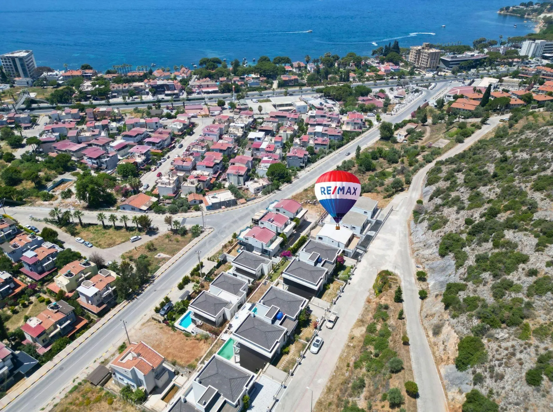 Tüm Katlardan Kuşadası Manzarasına Sahip Beylerbeyi Premium - Görsel 2