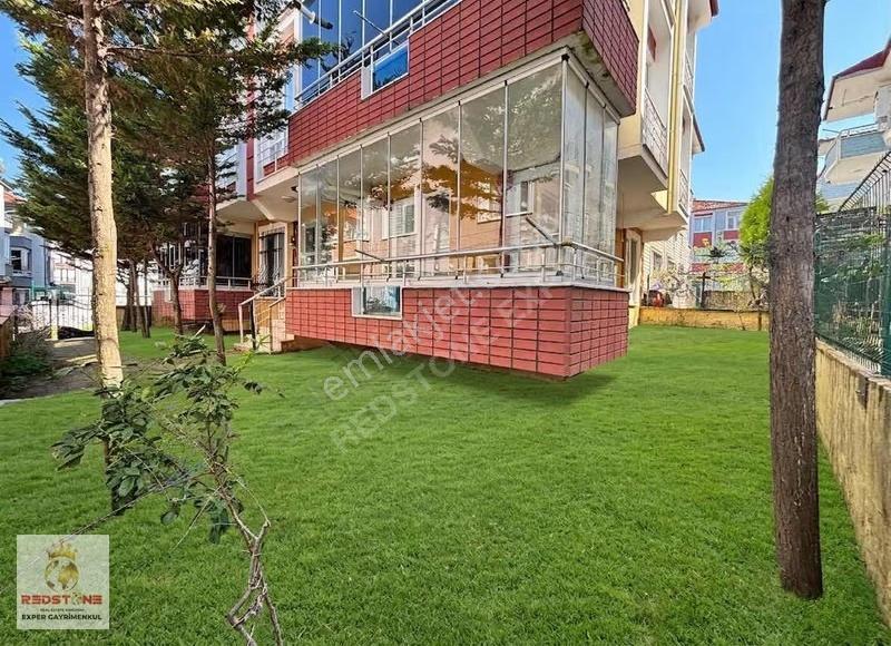 Akkum'da Denize 100 M Geniş Bahçe Kullanımlı Satılık 2+1 Daire