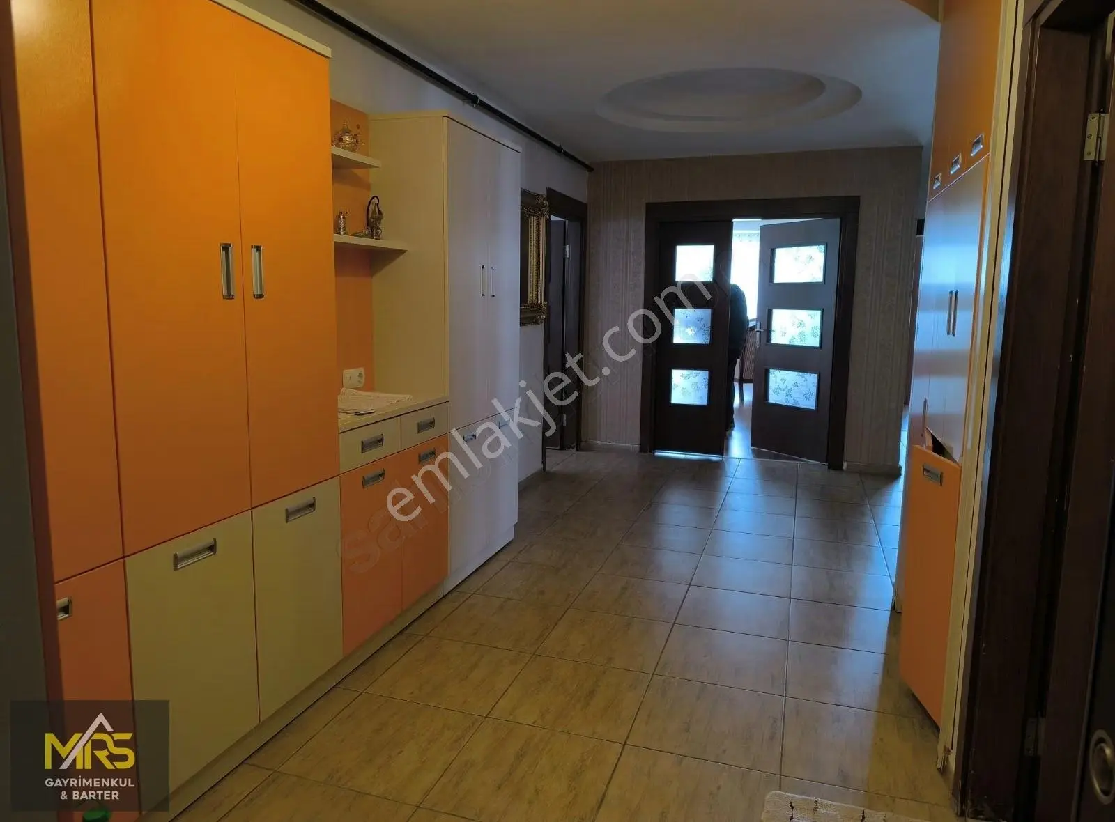 Mrs Gayrimenkulden Viranşehirde Satılık 280m2 4+1 Arakat Geniş D - Görsel 5