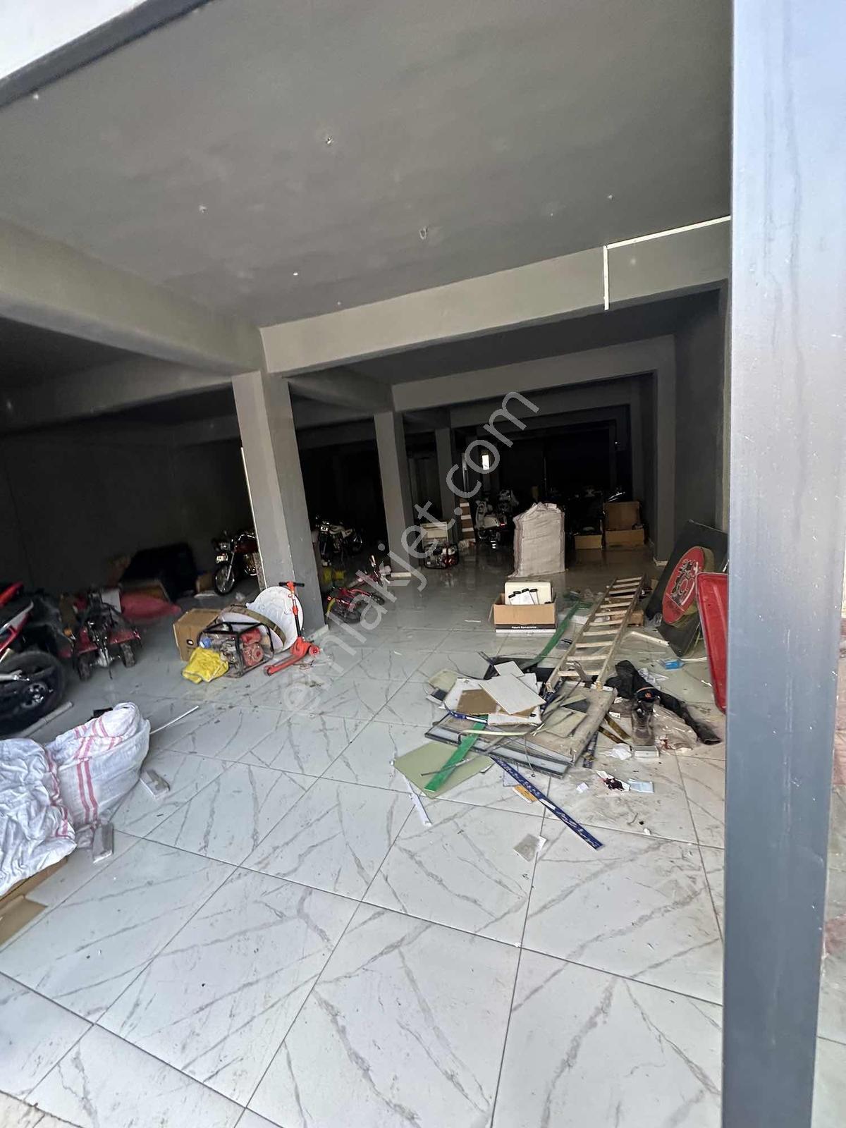Kiralık Lozan Caddesi Üzerinde Dükkan - Görsel 2