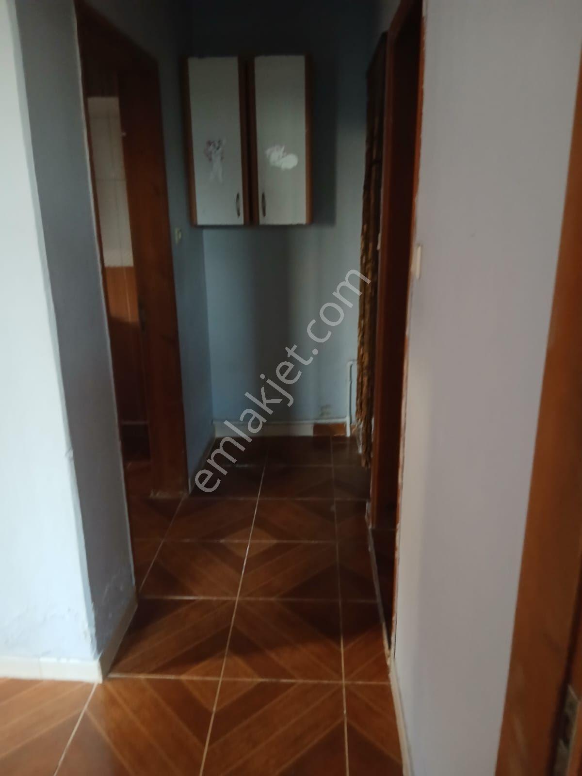 Adana Sarıçamda Kozan Yoluna Yakın 1+1 Kiralık Doğalgaz Sobalı Fırsat Daire - Görsel 6