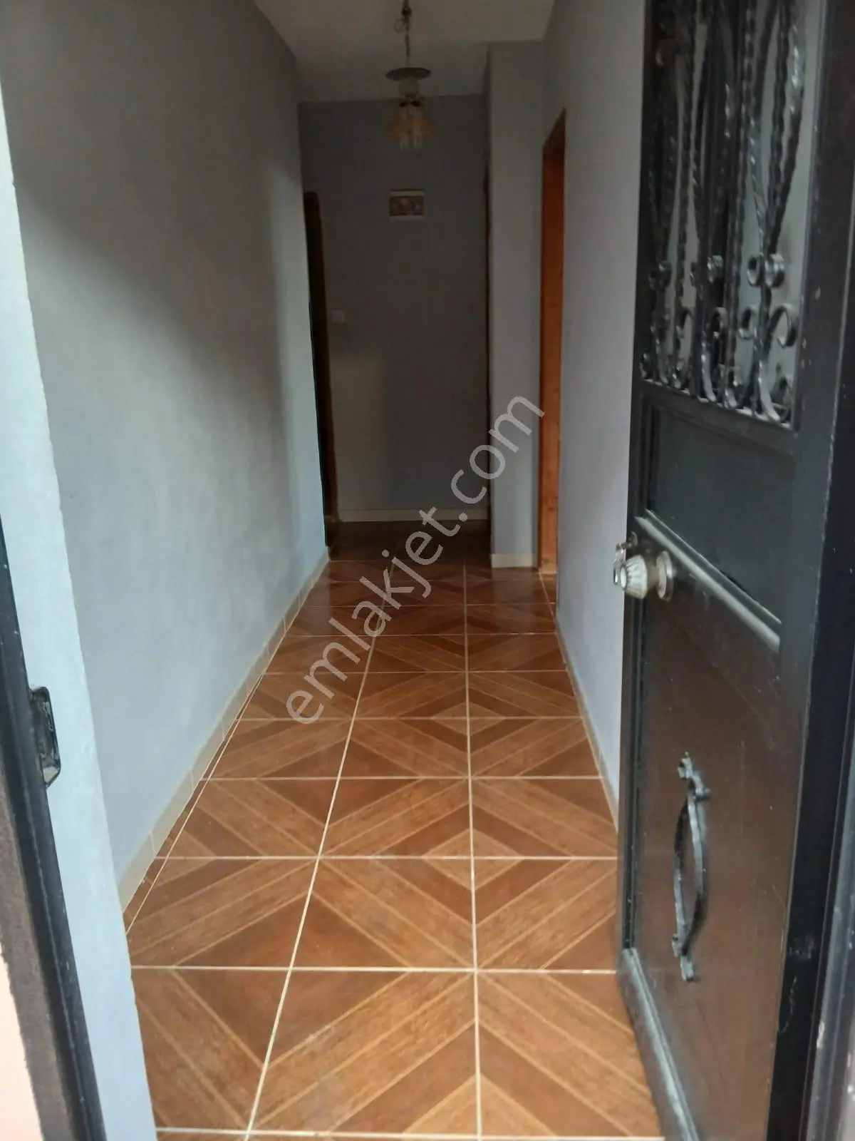 Adana Sarıçamda Kozan Yoluna Yakın 1+1 Kiralık Doğalgaz Sobalı Fırsat Daire - Görsel 4