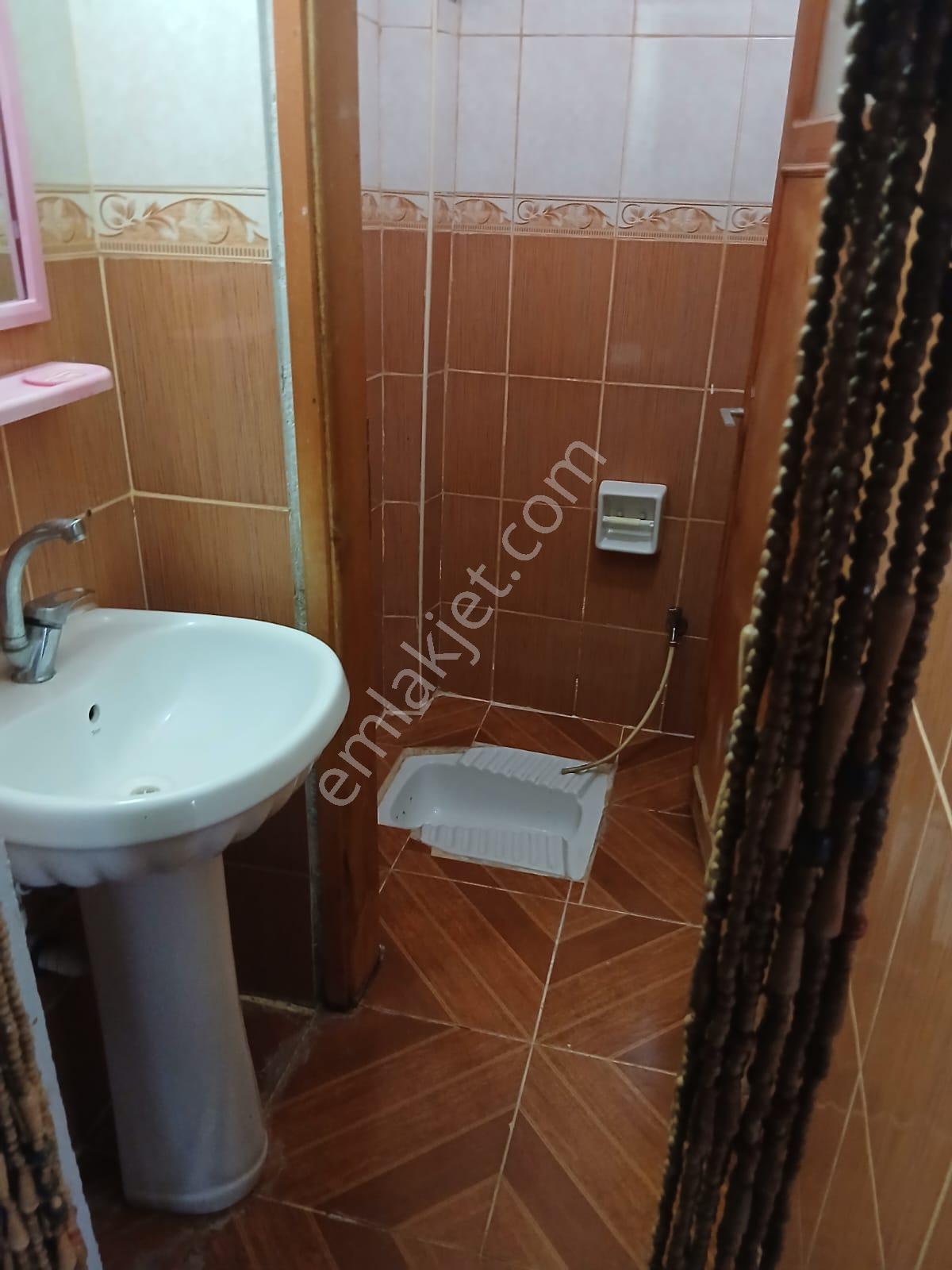 Adana Sarıçamda Kozan Yoluna Yakın 1+1 Kiralık Doğalgaz Sobalı Fırsat Daire - Görsel 2