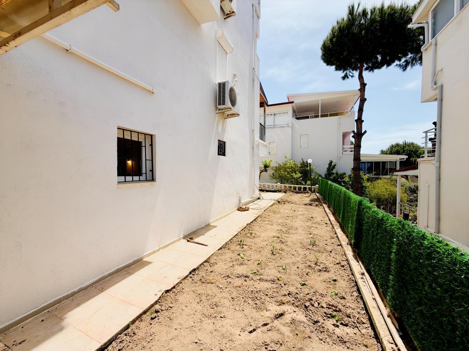 Deniz Manzaralı Yaz /kış Yaşamaya Uygun 4+1 Villa - Görsel 30