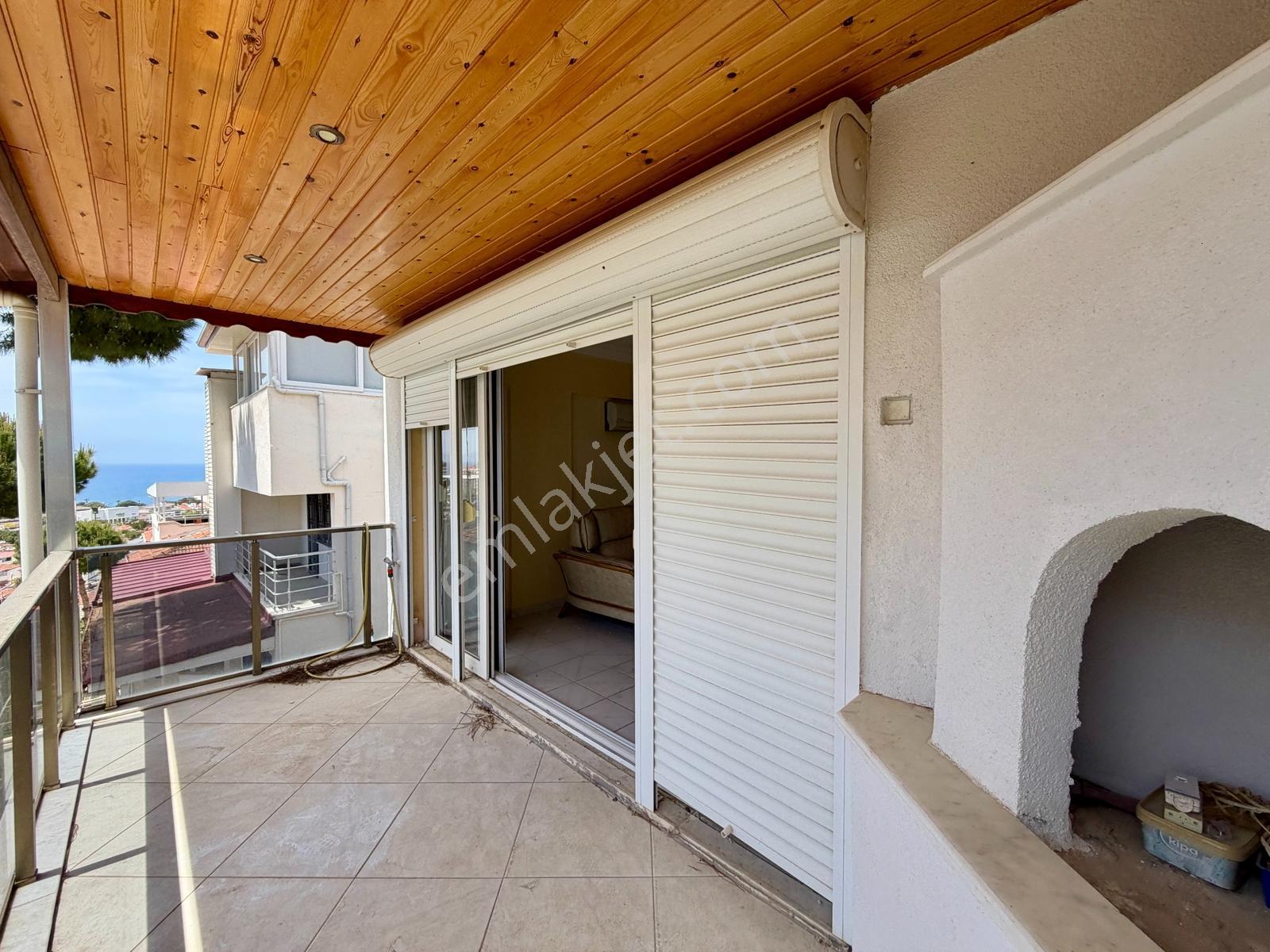 Deniz Manzaralı Yaz /kış Yaşamaya Uygun 4+1 Villa - Görsel 34