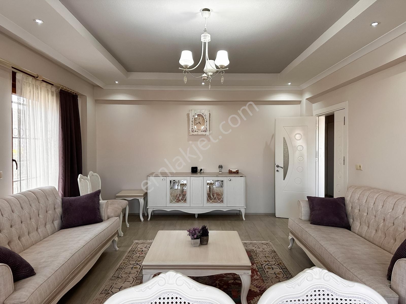 Villa Tadında, 4+2 Satılık Müstakil Ev - Görsel 7